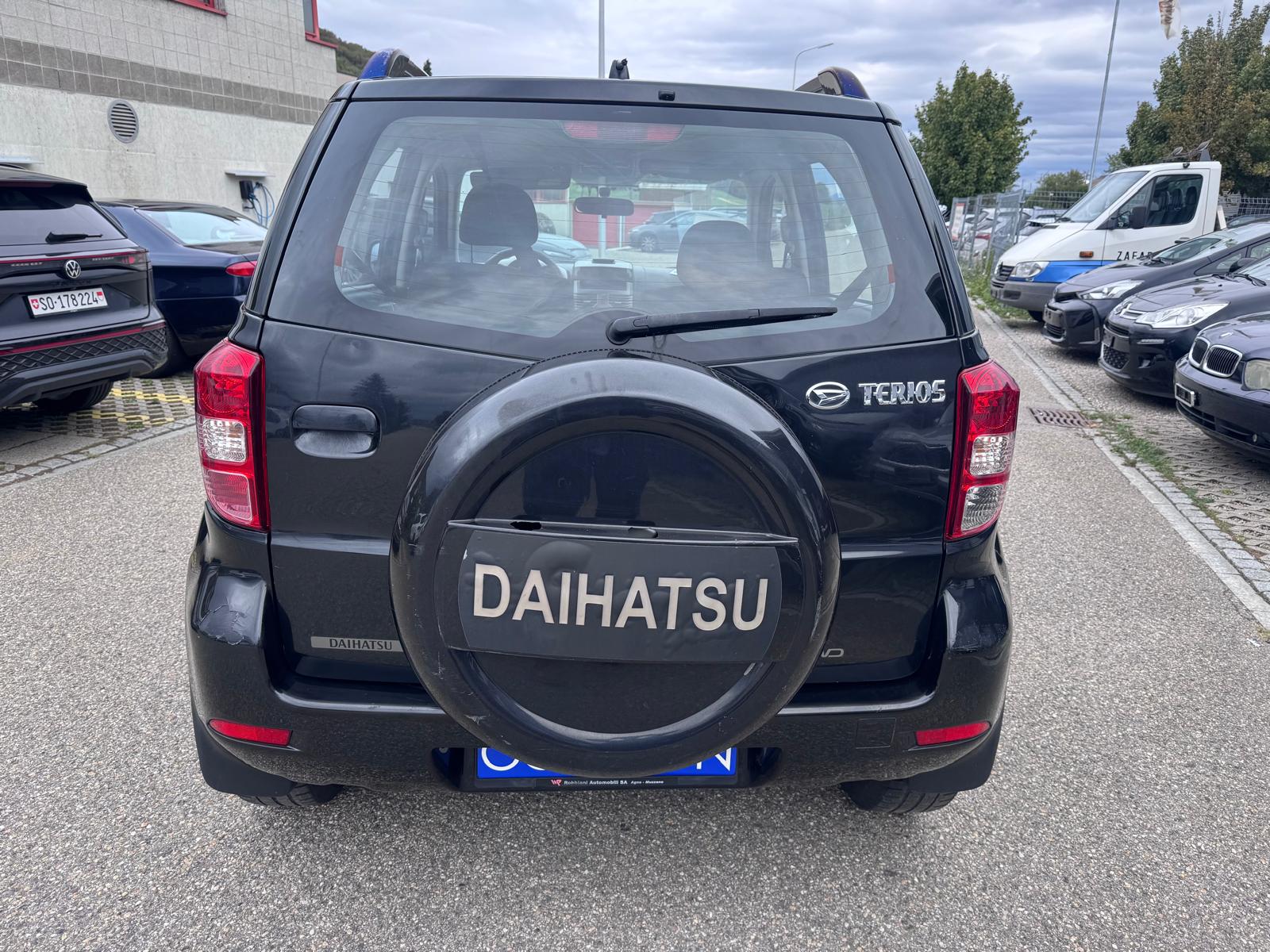 DAIHATSU Terios 1.5 16V SX Noblesse 4WD Automatic-image-3
