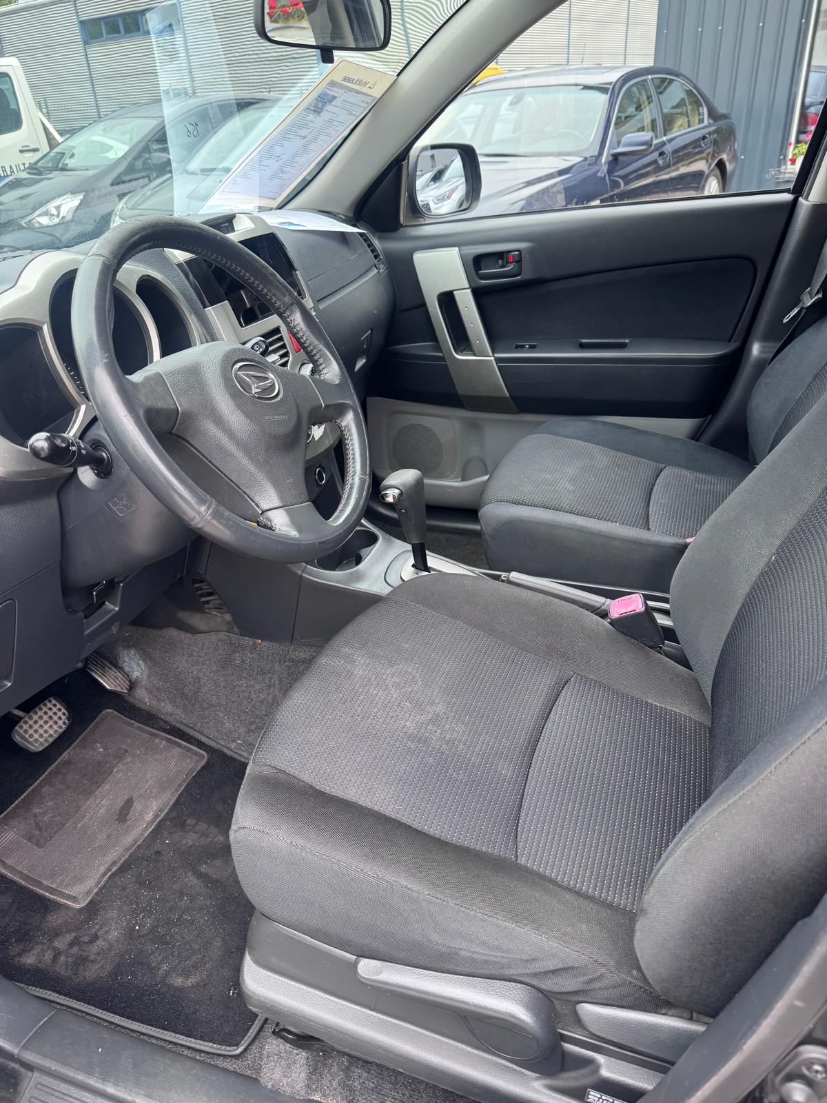 DAIHATSU Terios 1.5 16V SX Noblesse 4WD Automatic-image-6