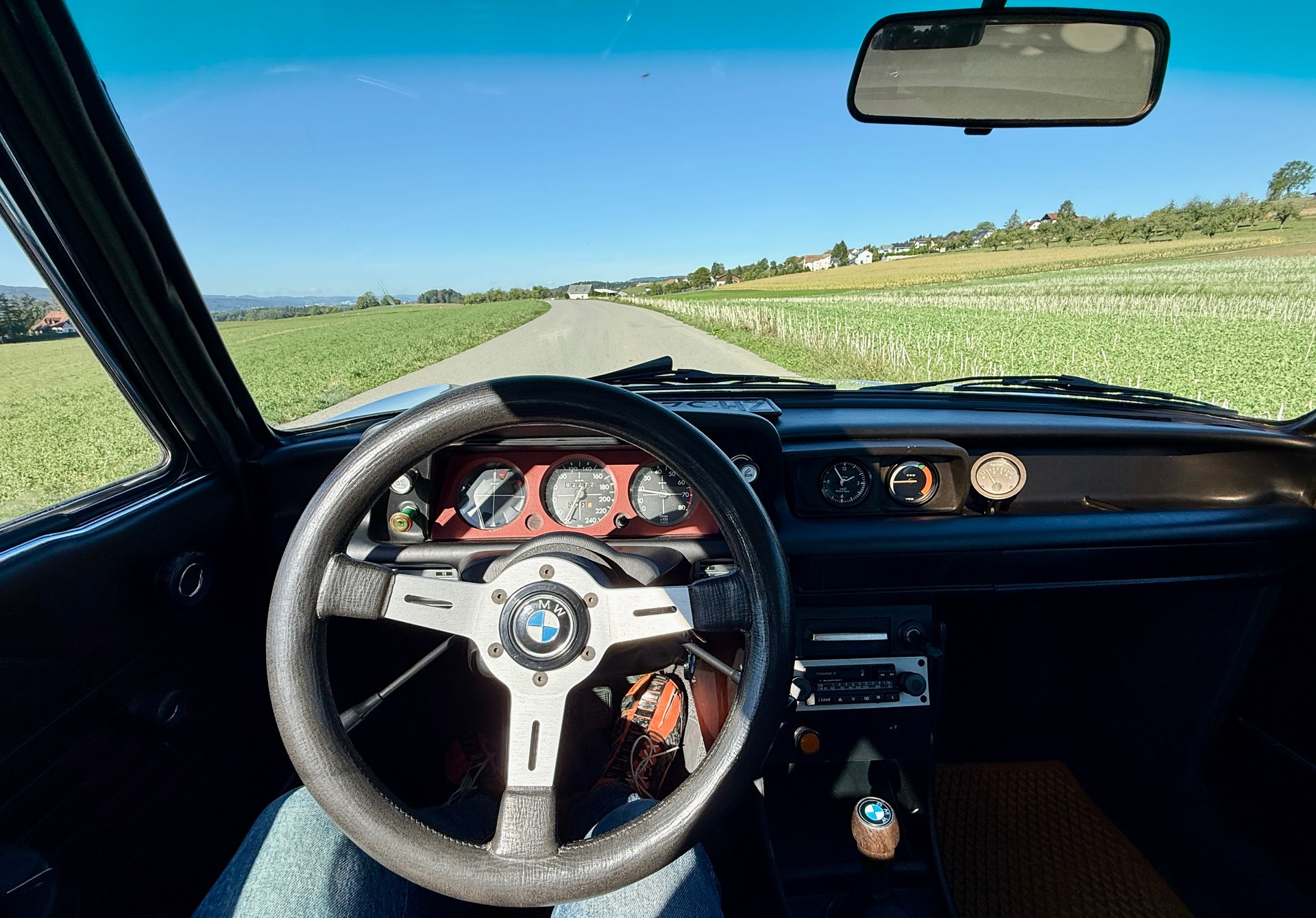 BMW 2002 Turbo-image-6