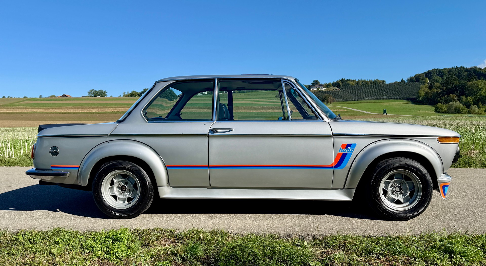 BMW 2002 Turbo-image-1