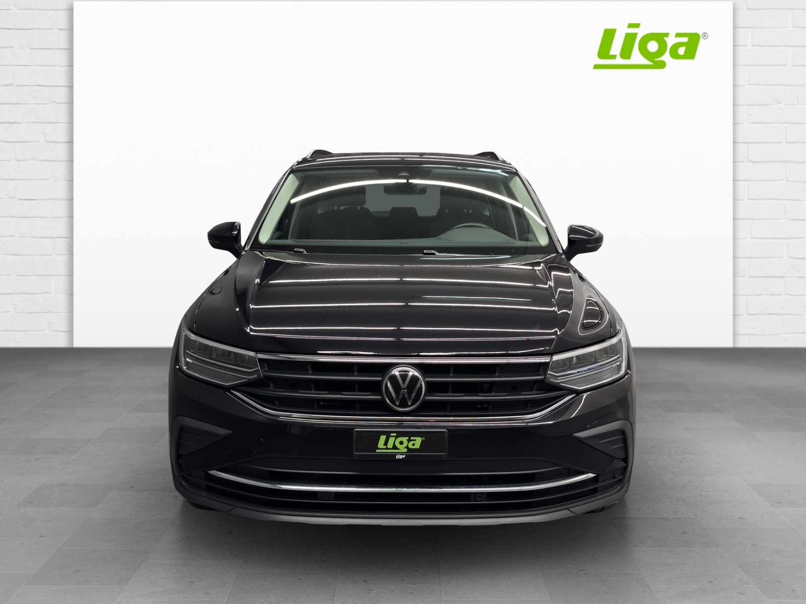 VW Tiguan 2.0 TDI SCR Life DSG-showroom-element-1