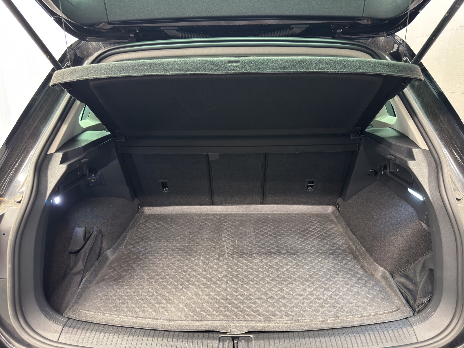 VW Tiguan 2.0 TDI SCR Life DSG-image-10