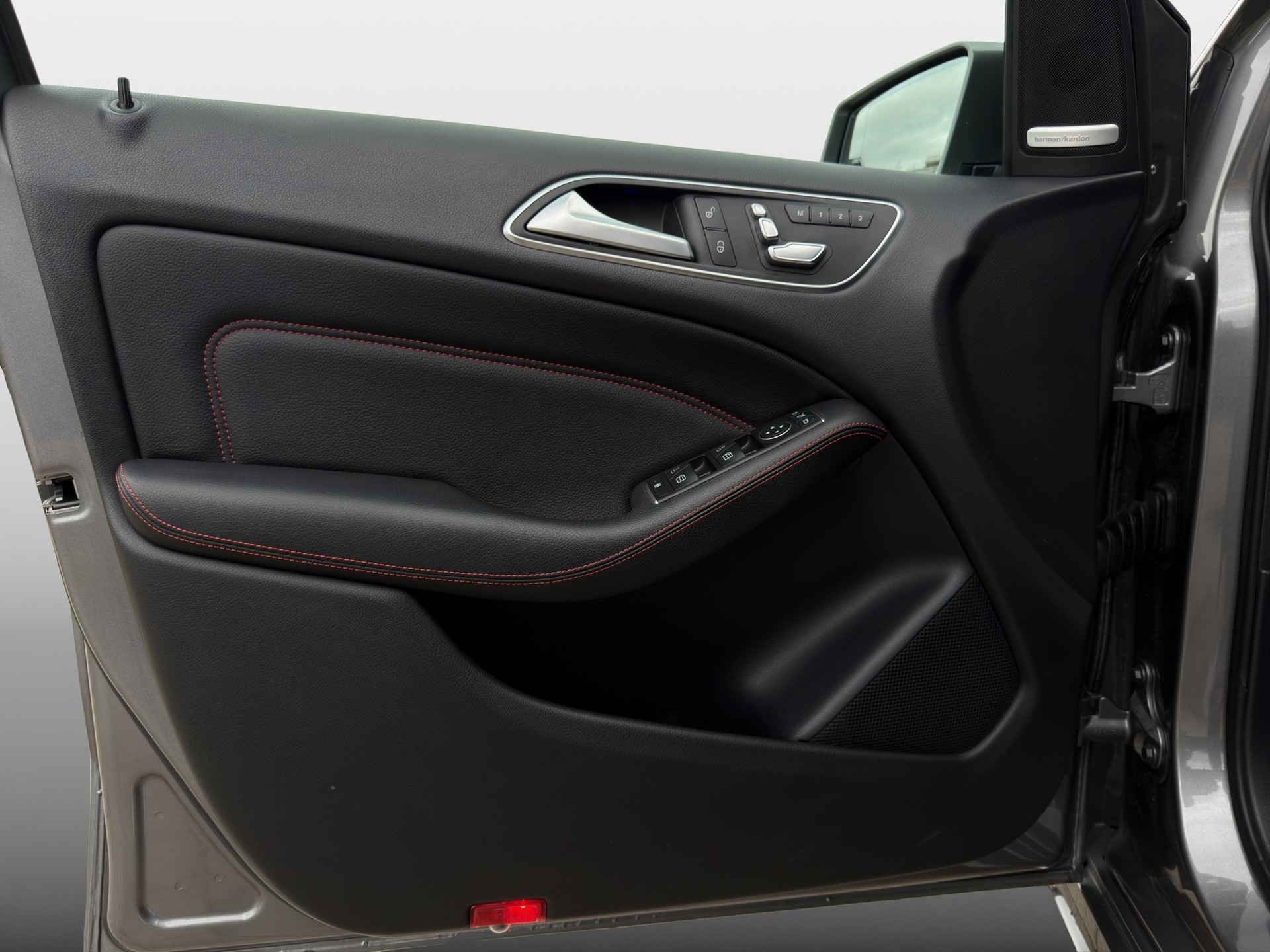 MERCEDES-BENZ B 220 CDI AMG Line 7G-DCT*Hagelschaden*statt 14'800.- jetzt nur 9'500.- *-image-11