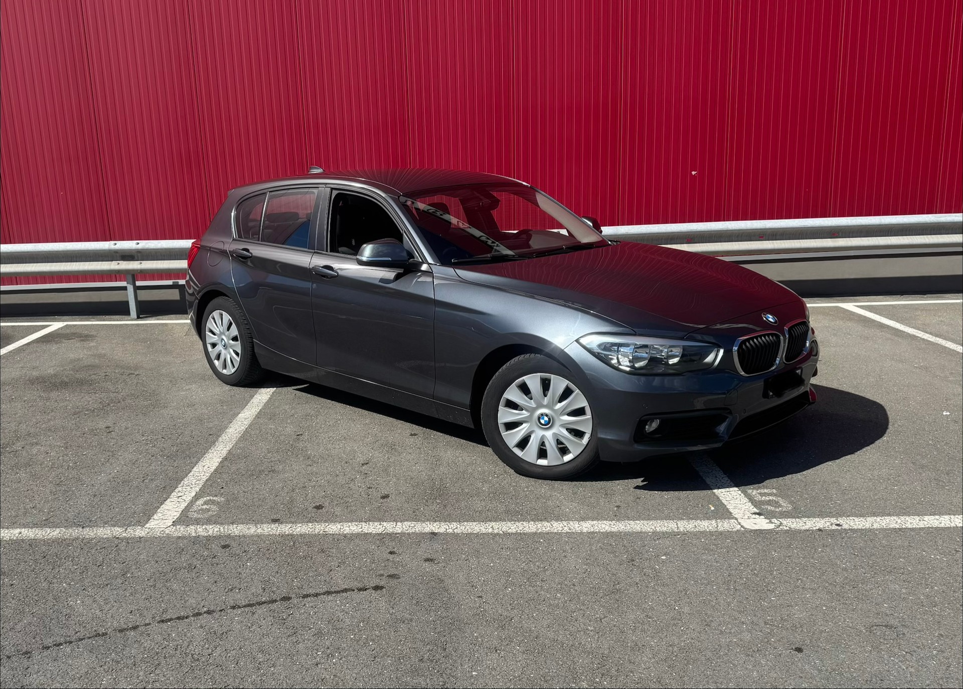 BMW 118d xDrive-image-0