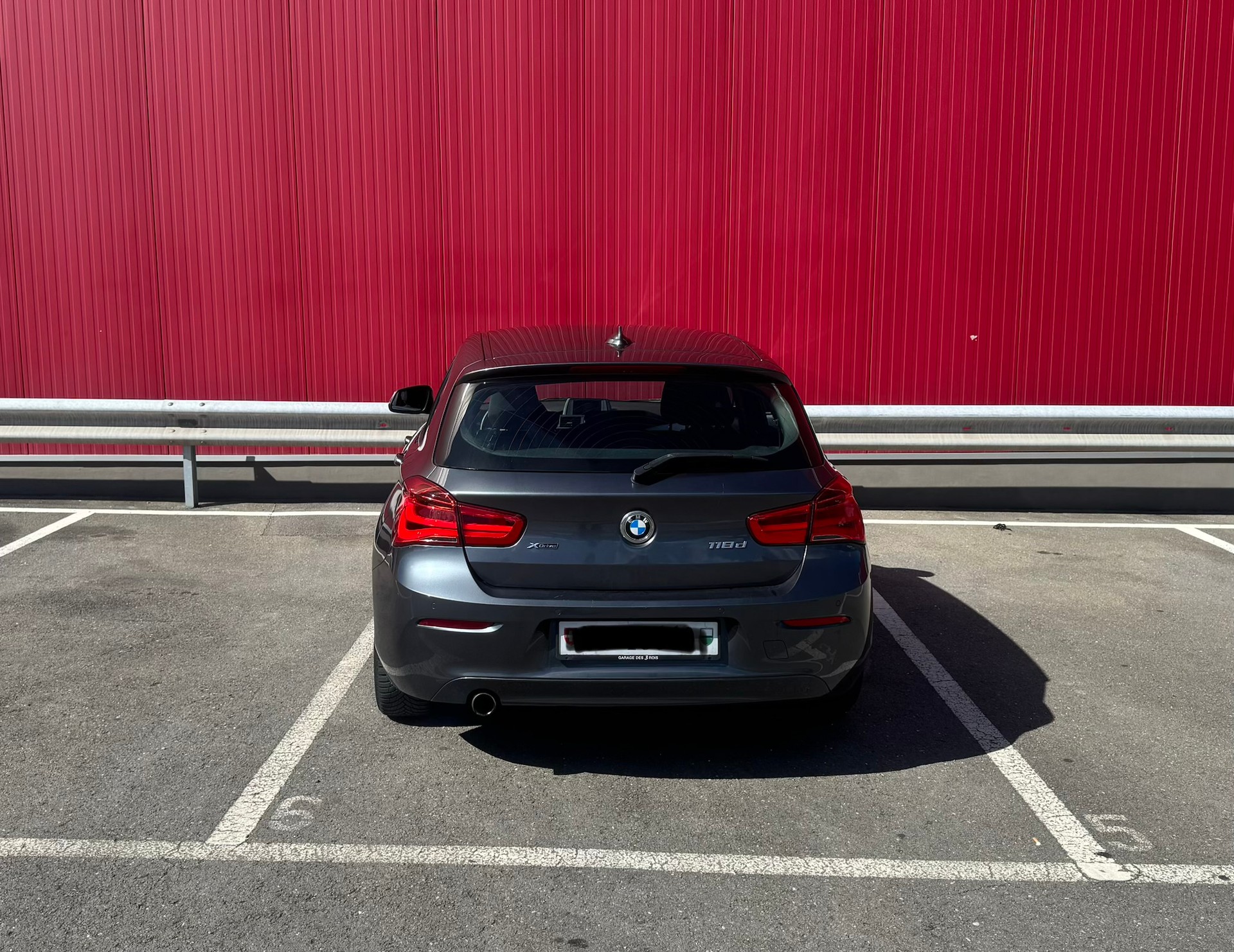 BMW 118d xDrive-image-4