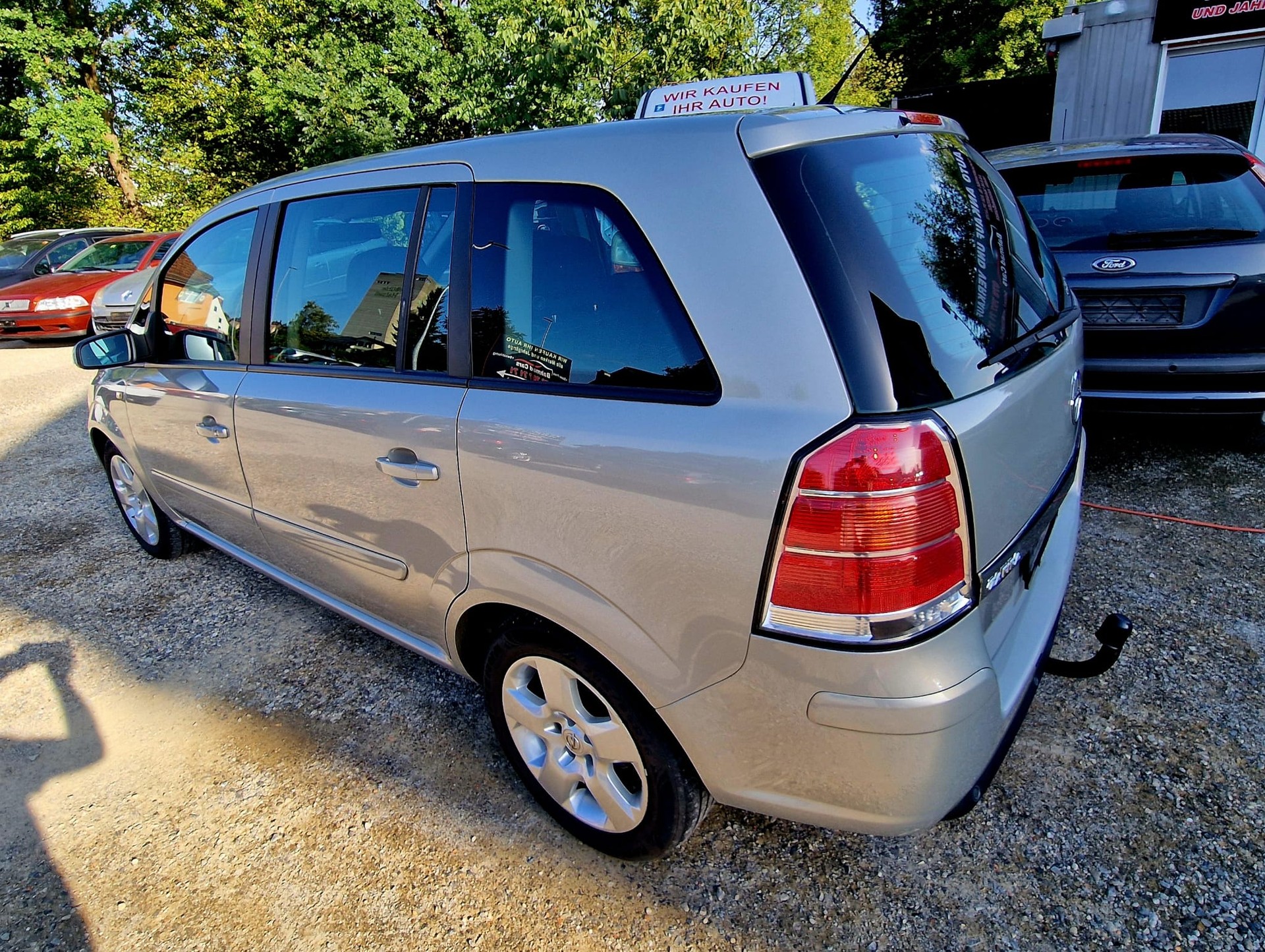 OPEL Zafira 1.9 CDTI Enjoy Automatic-image-5