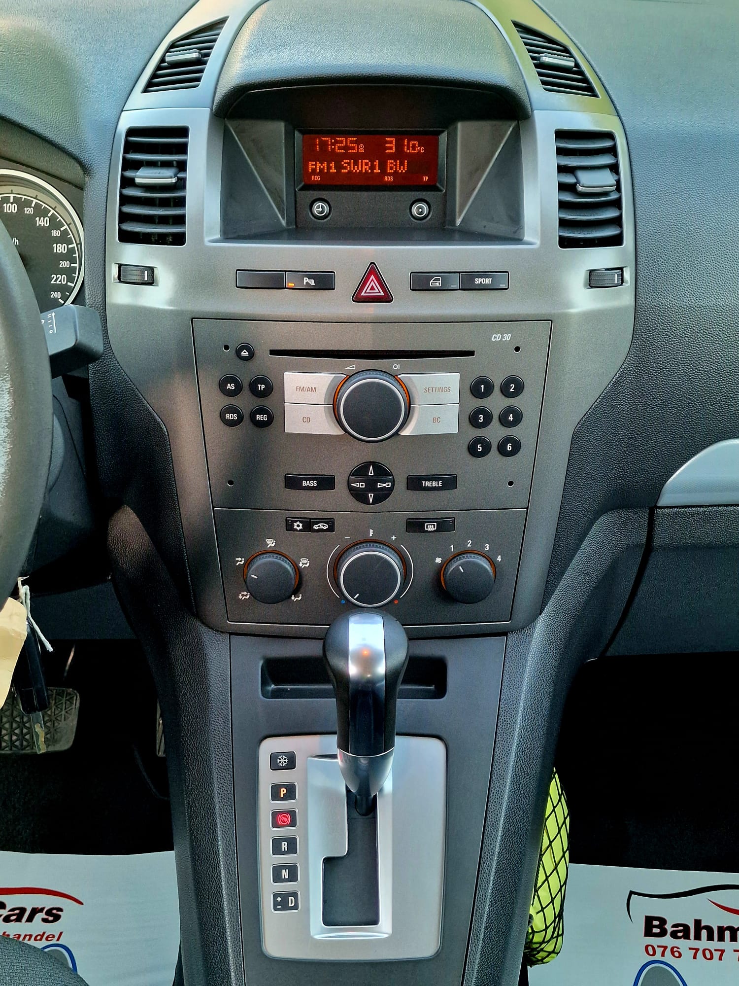 OPEL Zafira 1.9 CDTI Enjoy Automatic-image-12