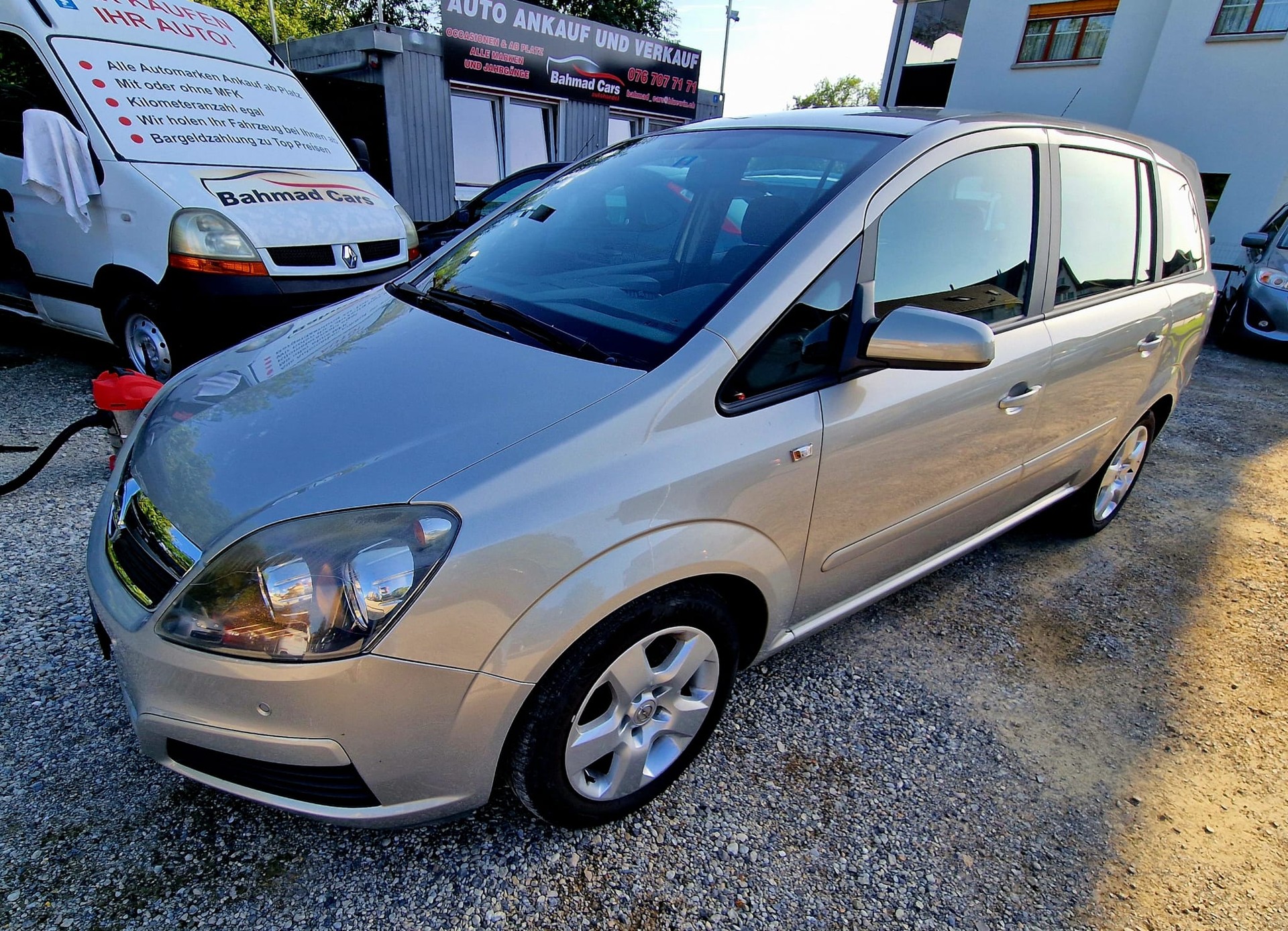 OPEL Zafira 1.9 CDTI Enjoy Automatic-image-2