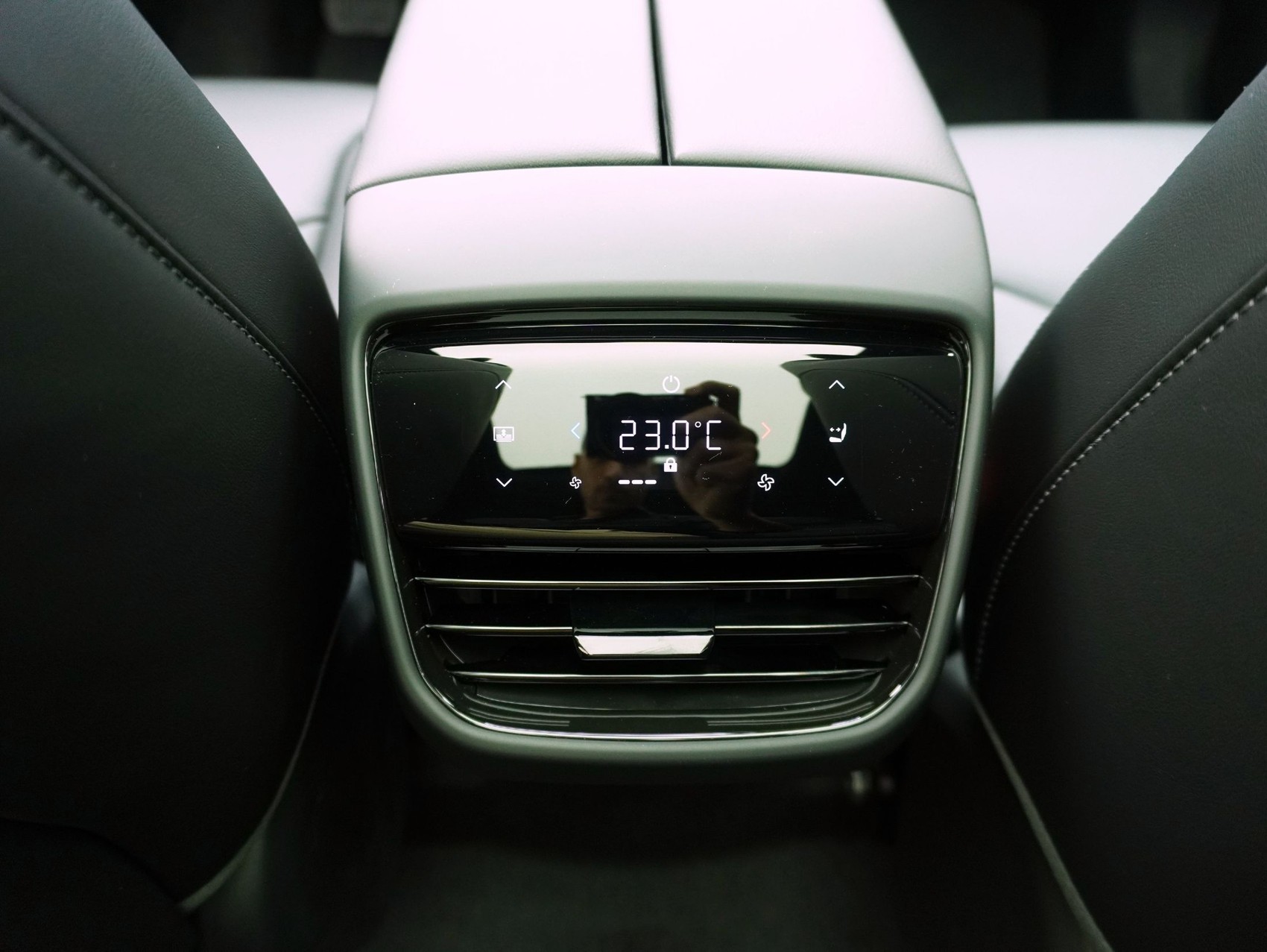 MAZDA CX-6e Takumi-image-23