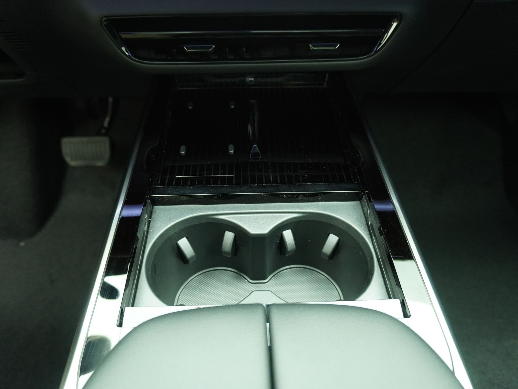 MAZDA CX-6e Takumi-image-22