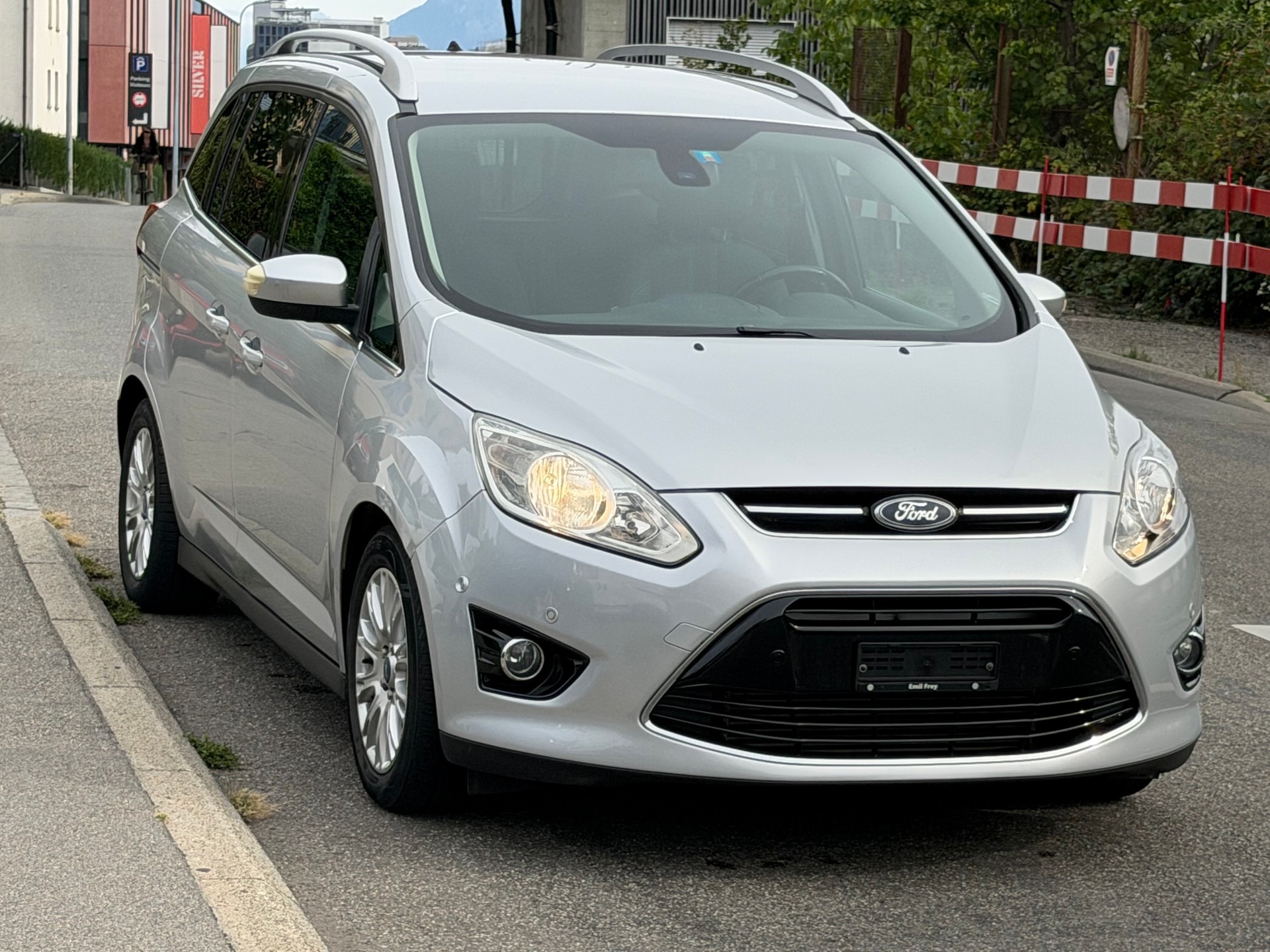 FORD Grand C-Max 2.0 TDCi Titanium-image-2