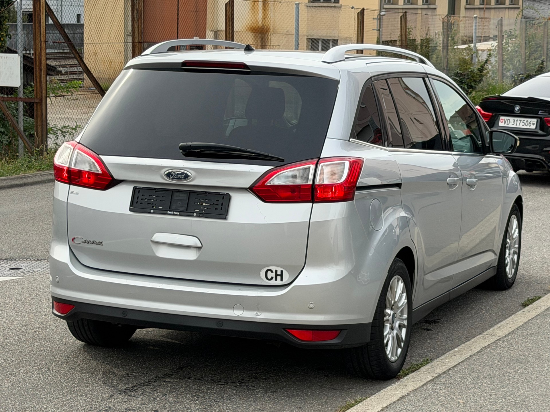 FORD Grand C-Max 2.0 TDCi Titanium-image-3