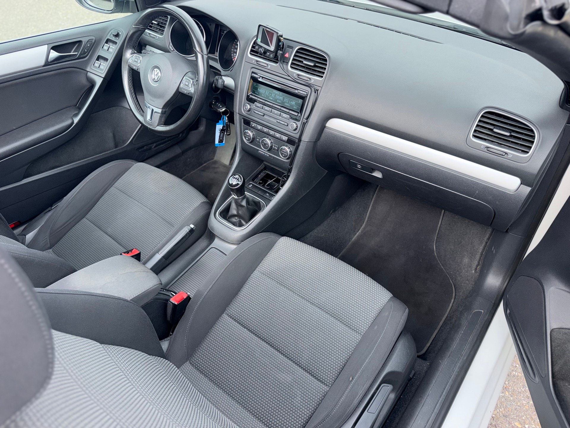 VW Golf Cabrio 1.2 TSI BMT day & night-image-11