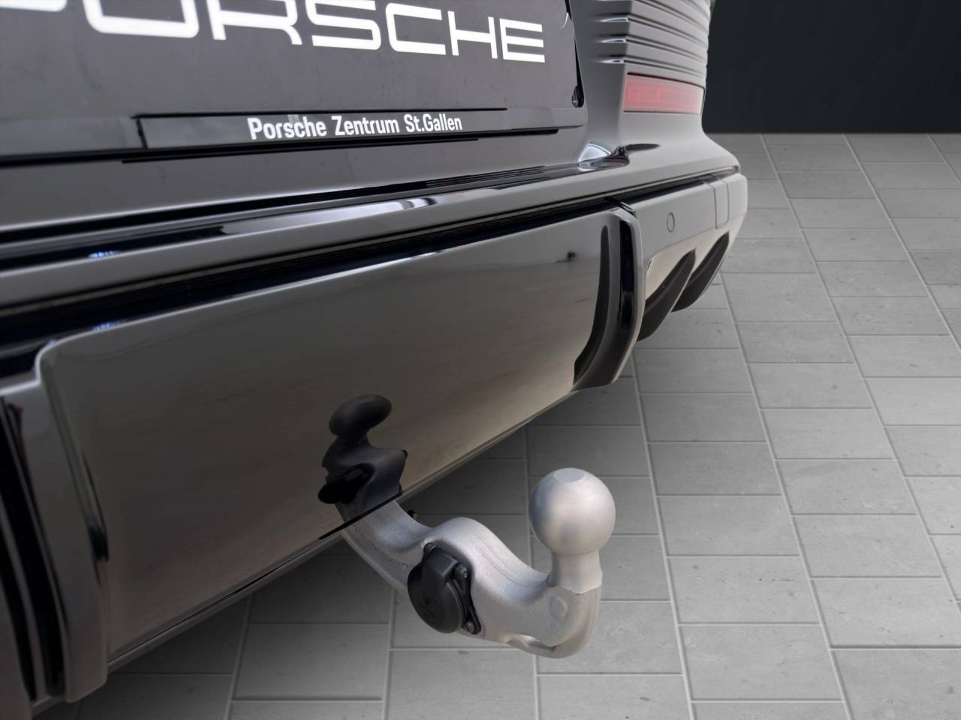 PORSCHE Cayenne Turbo Coupé Electric-image-11