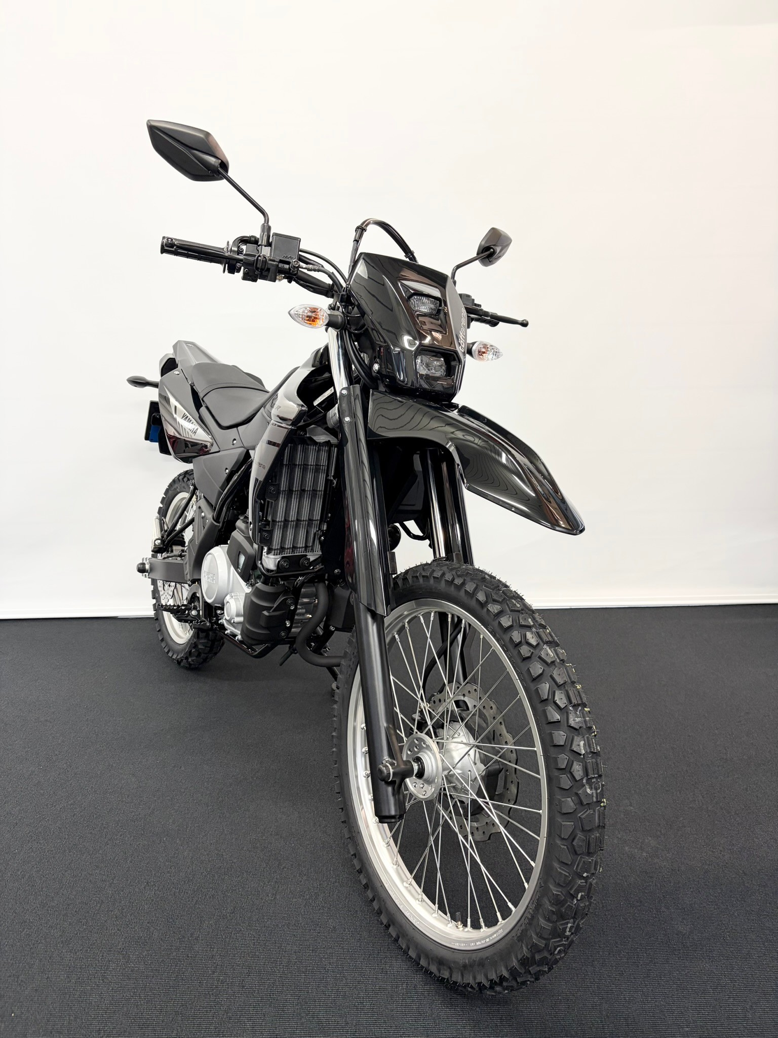YAMAHA WR 125 R-showroom-element-3