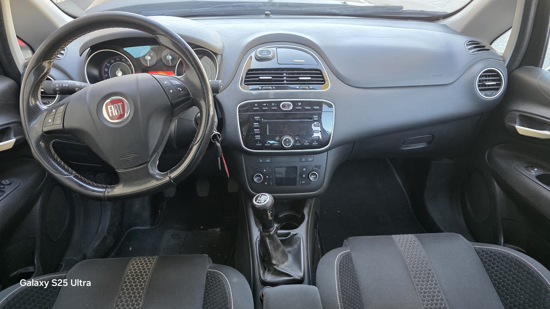FIAT Punto Evo 1.4 16V Turbo Sport-image-13