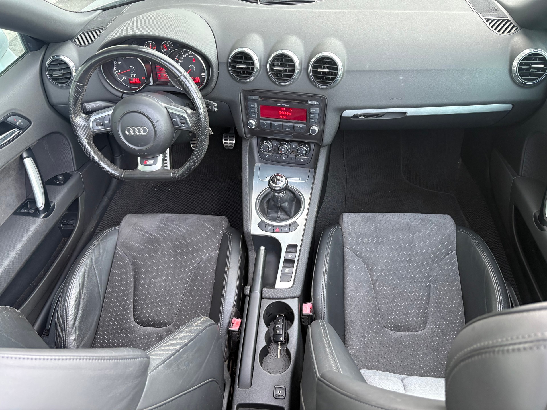 AUDI TT Roadster 2.0 TFSI-image-11