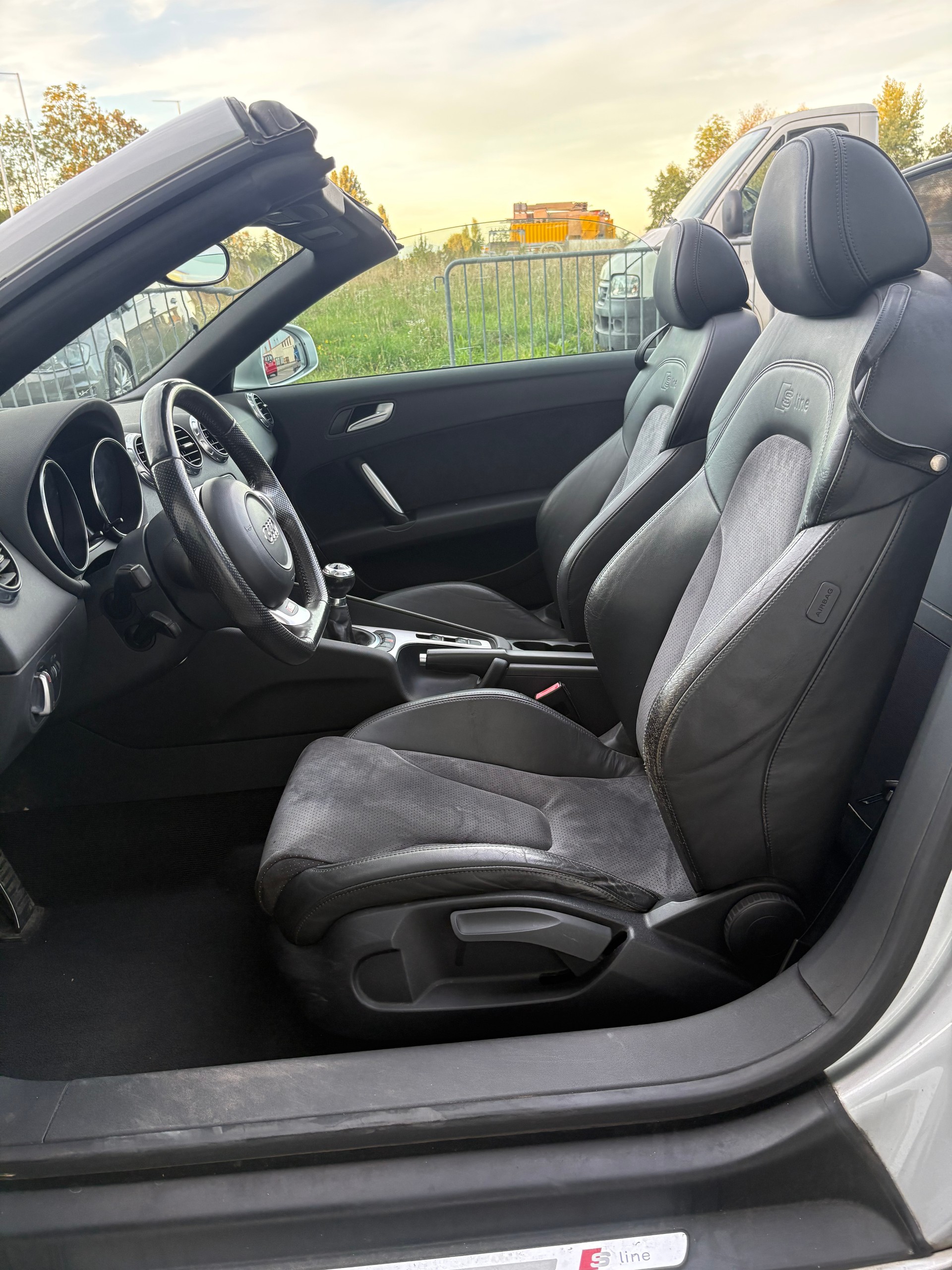 AUDI TT Roadster 2.0 TFSI-image-10