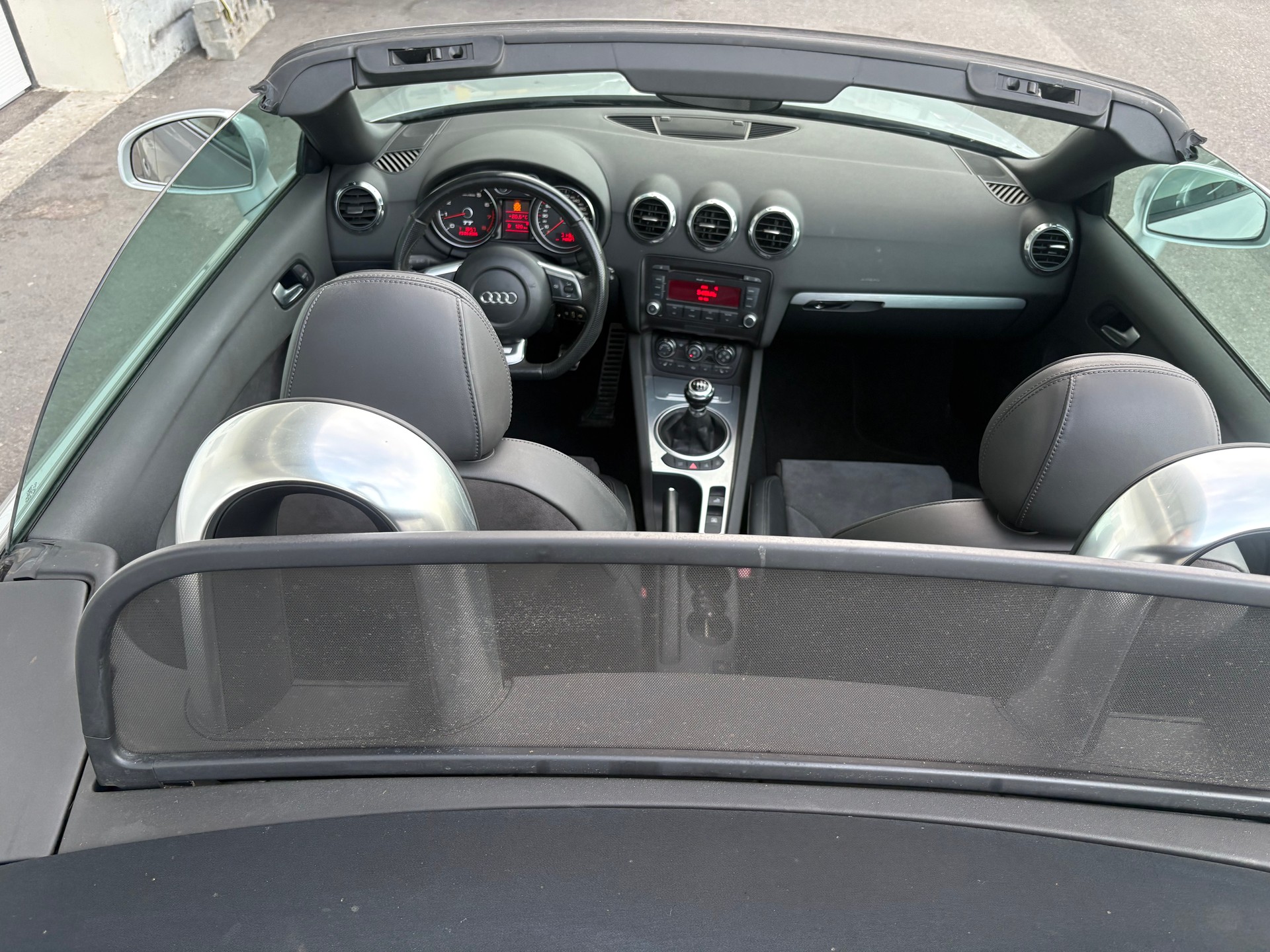 AUDI TT Roadster 2.0 TFSI-image-12