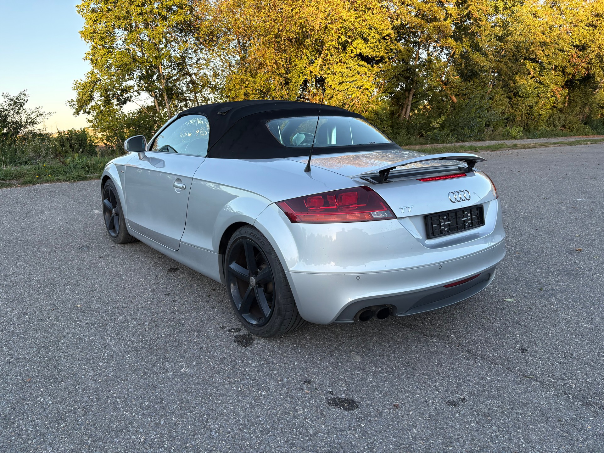 AUDI TT Roadster 2.0 TFSI-image-4