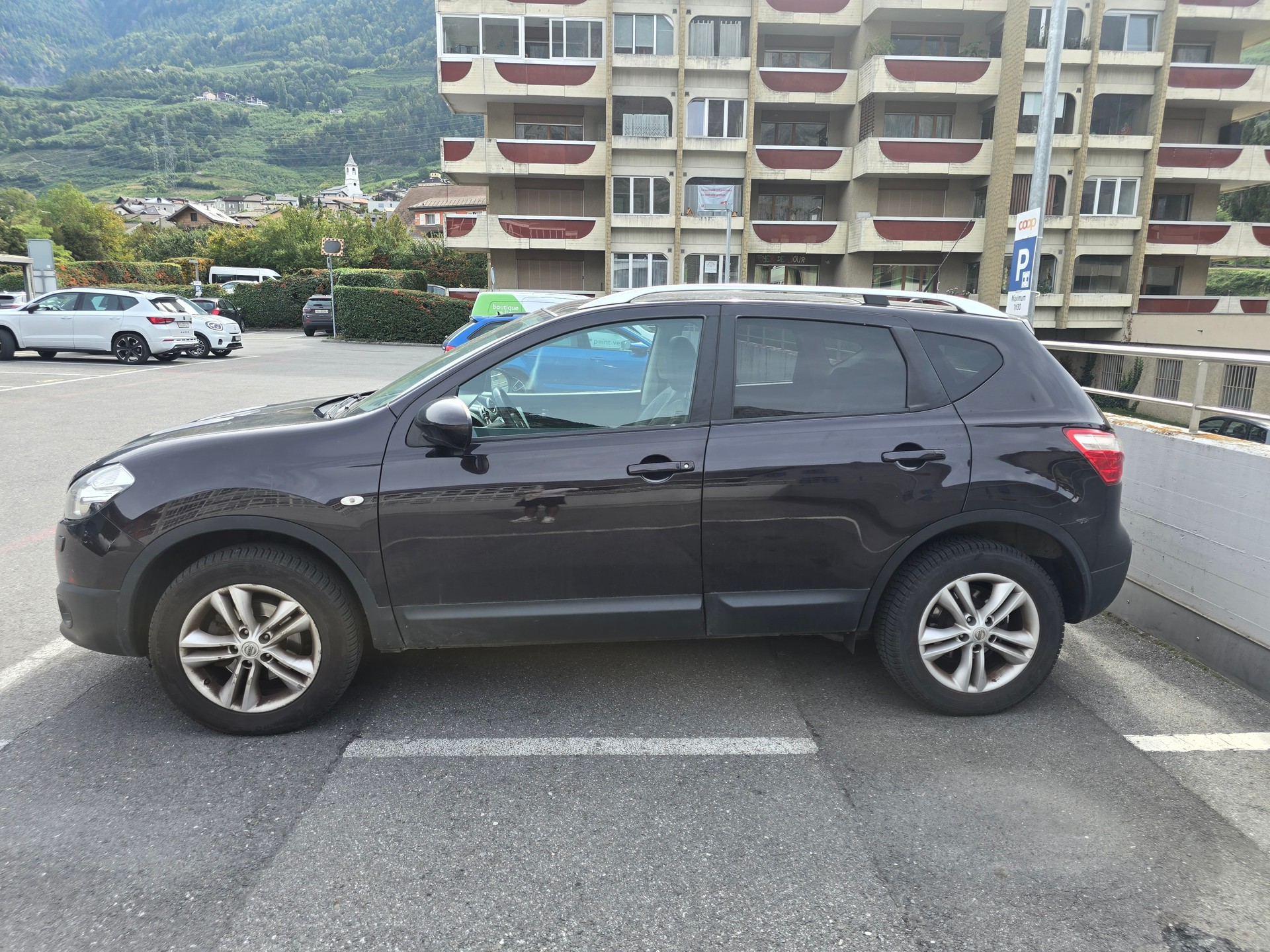 NISSAN Qashqai 1.6 dCi iStop 360-image-2