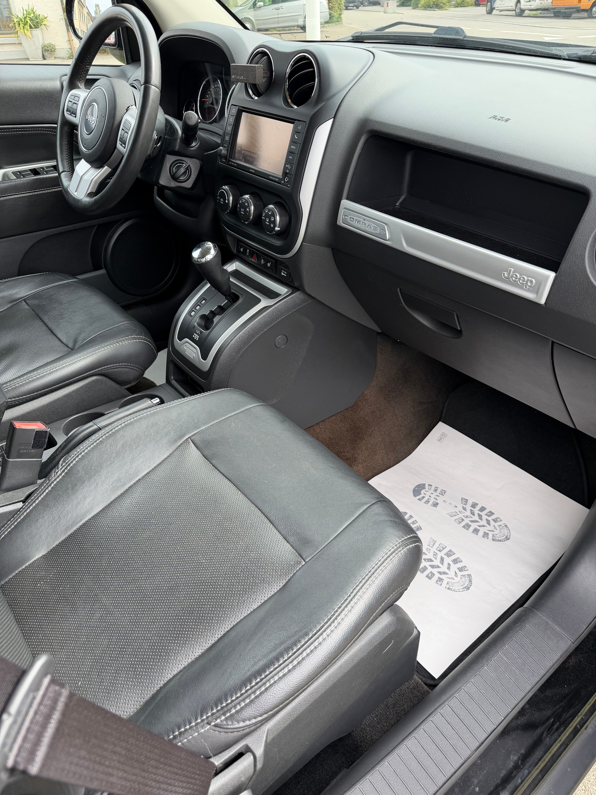 JEEP Compass 2.4 Limited Automatic-image-11