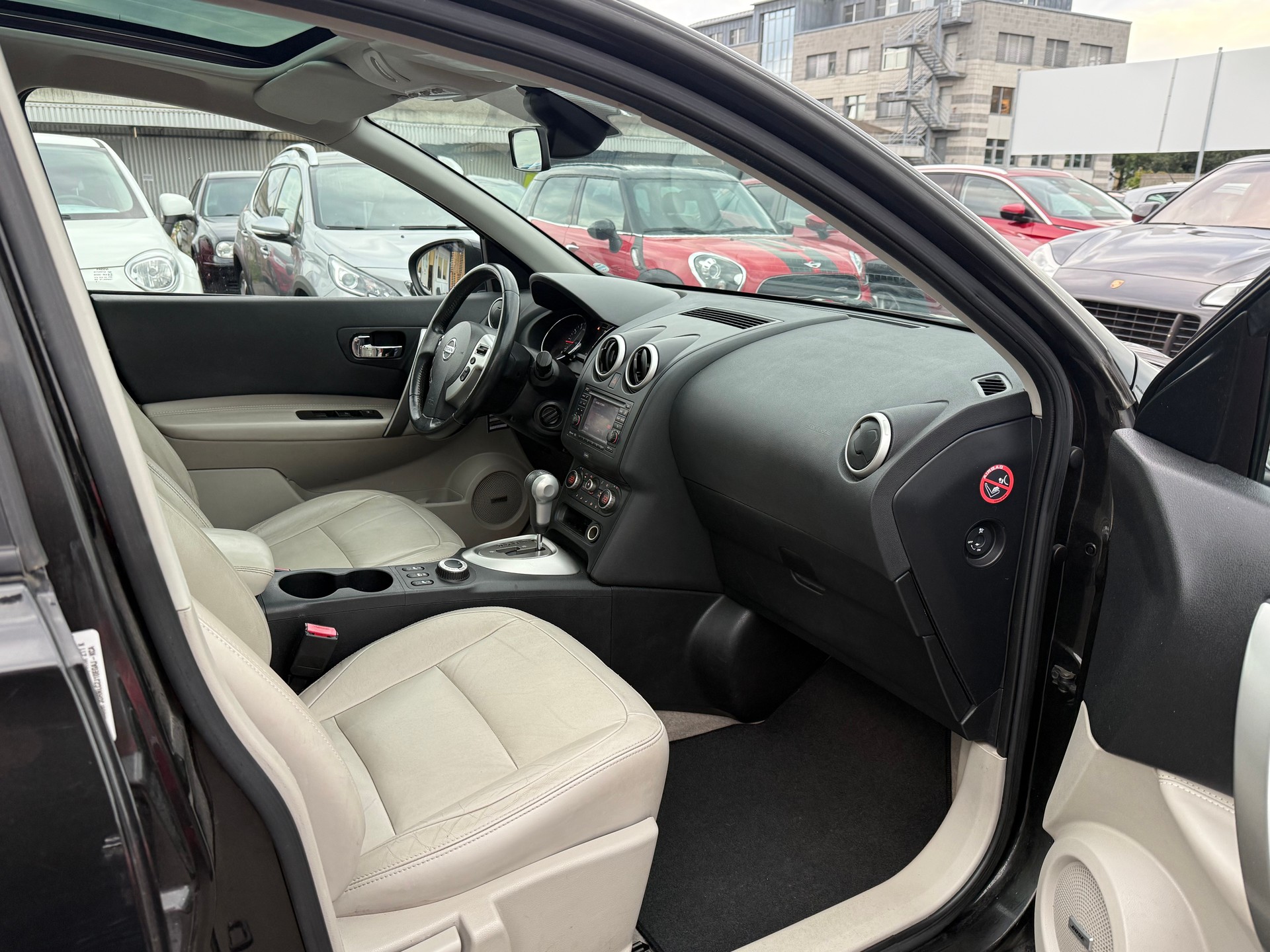 NISSAN Qashqai +2 2.0 4WD 360 XTronic CVT / Frisch ab MFK / 7 Plätzer / 360° Kamera / Leder / BOSE Sound-image-6