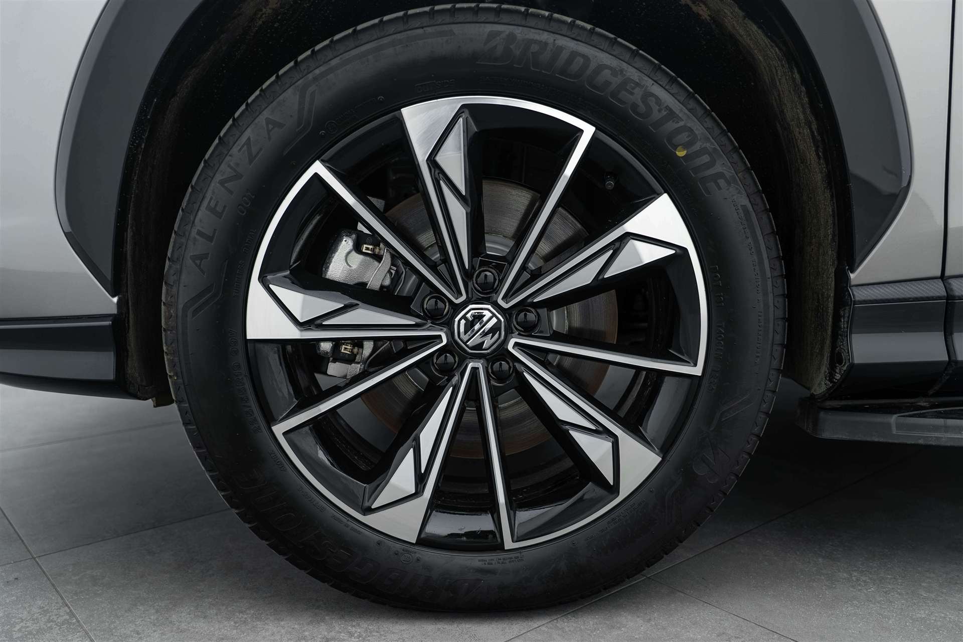 MG MG HS 1.5 T PHEV Comfort 272PS Automat-image-5