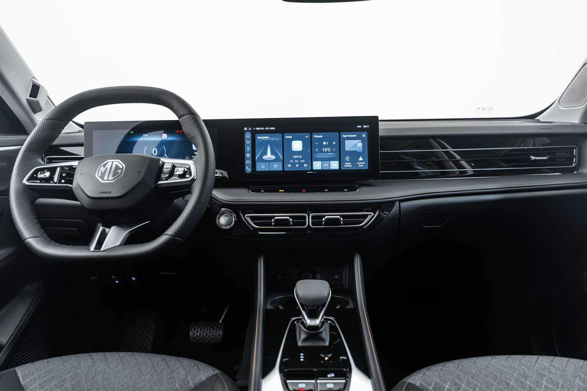 MG MG HS 1.5 T PHEV Comfort 272PS Automat-image-8