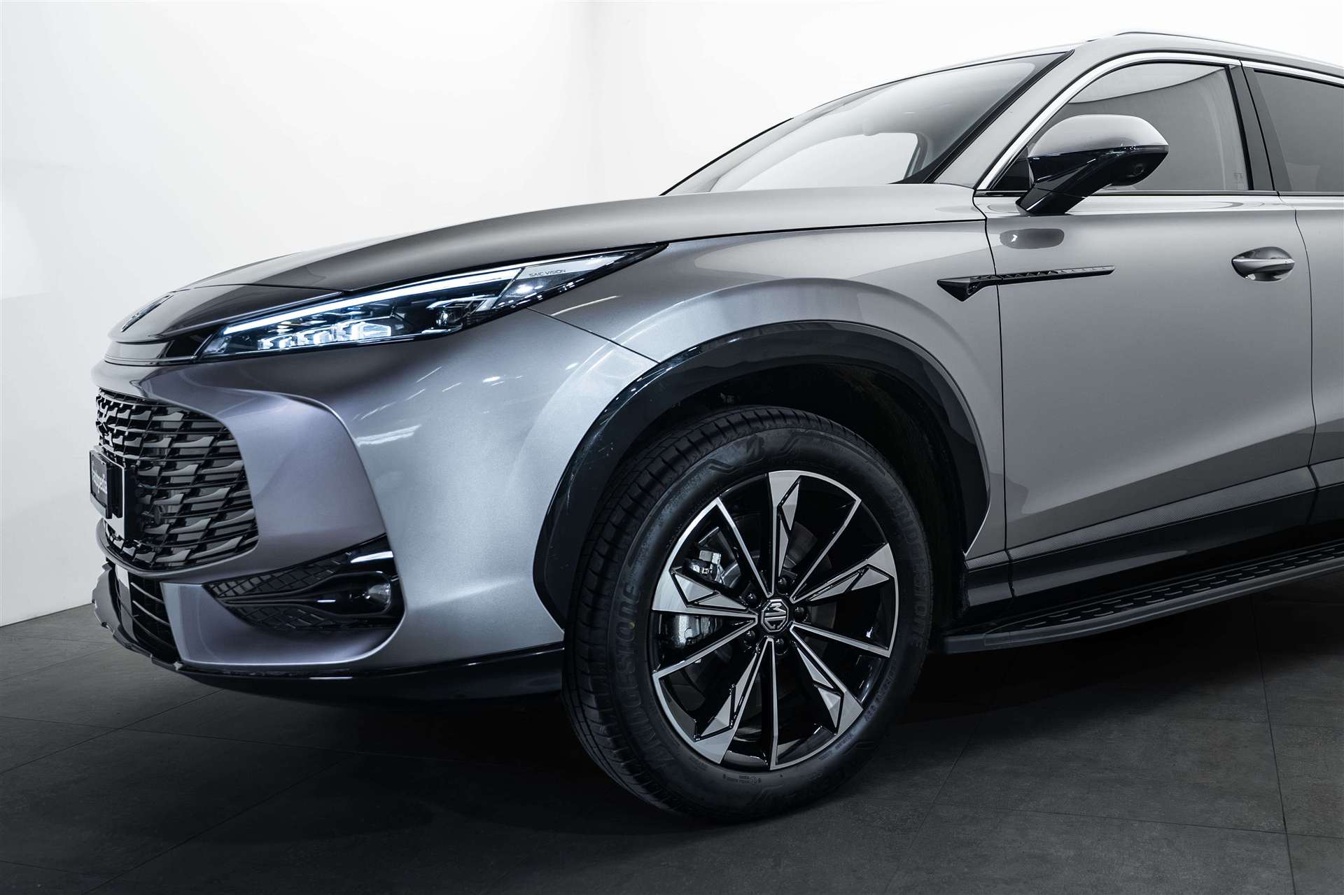 MG MG HS 1.5 T PHEV Comfort 272PS Automat-image-1