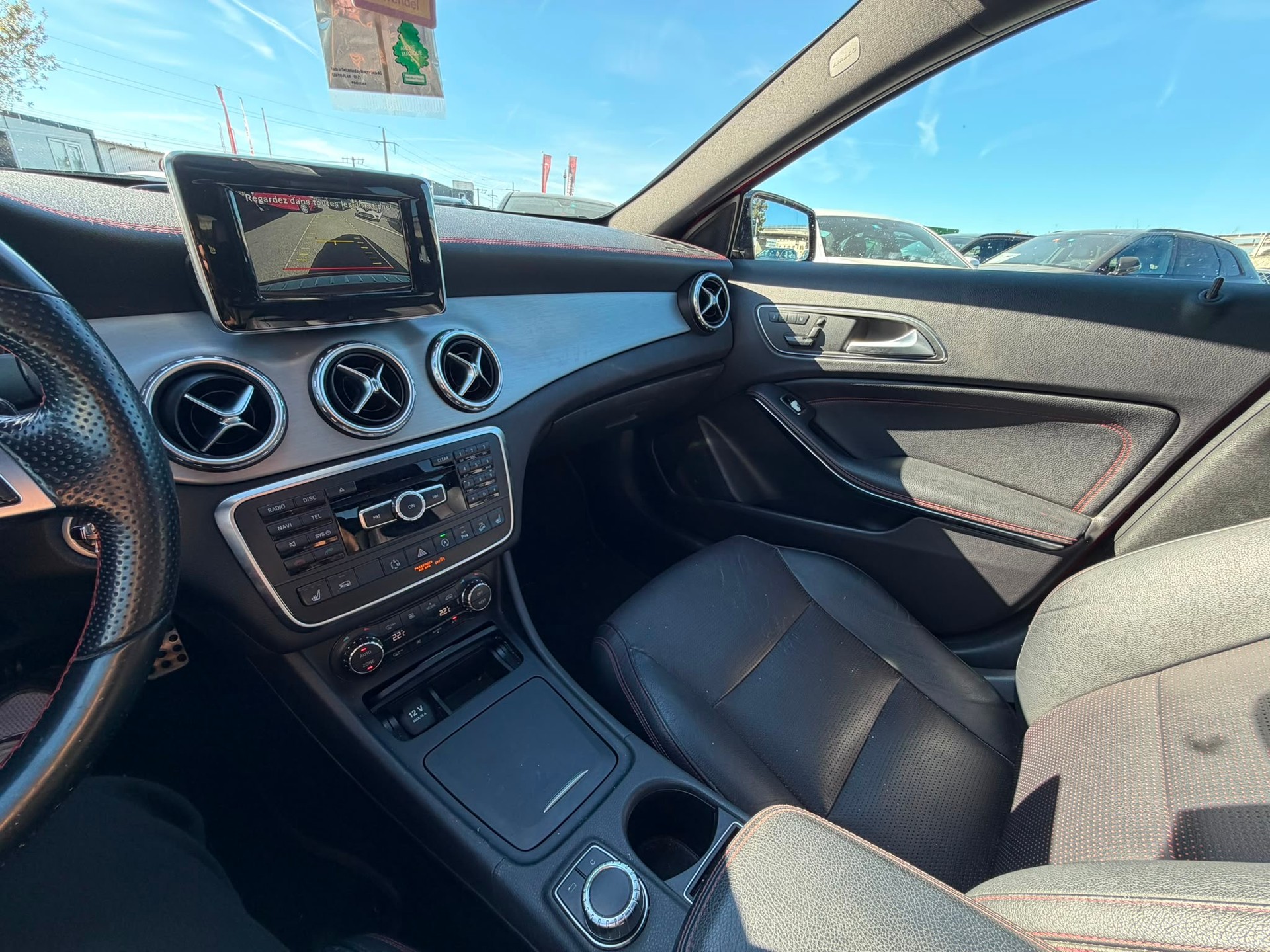MERCEDES-BENZ GLA 250 AMG Line 4Matic 7G-DCT Garantie 2 ans expertiser du jours-image-14