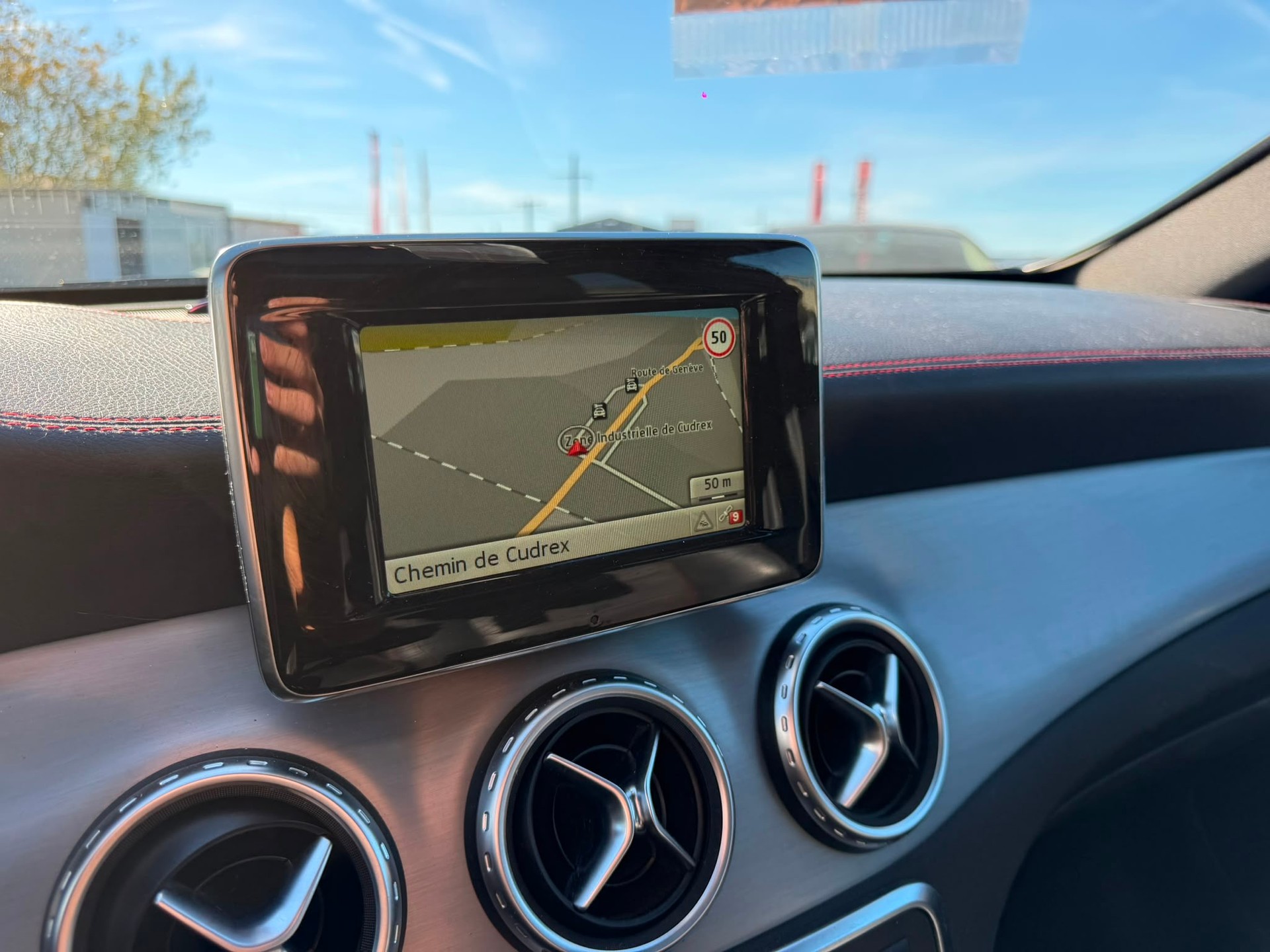 MERCEDES-BENZ GLA 250 AMG Line 4Matic 7G-DCT Garantie 2 ans expertiser du jours-image-12
