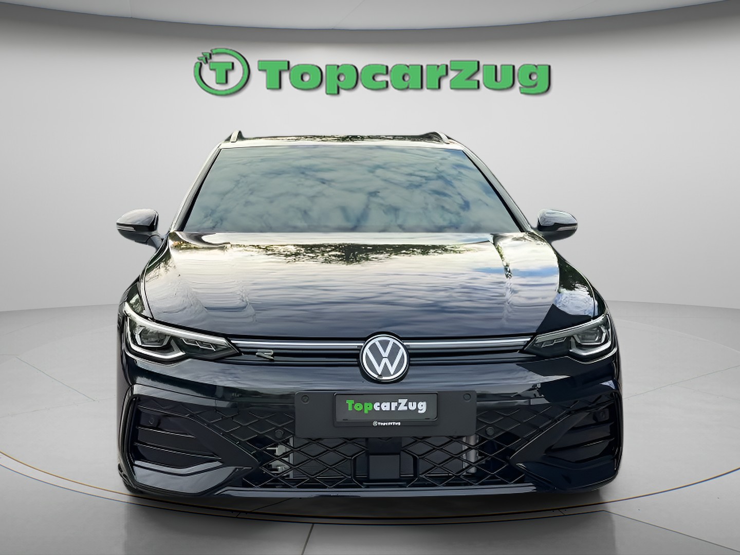 VW Golf Variant 1.5 eTSI mHEV R-Line DSG-image-2