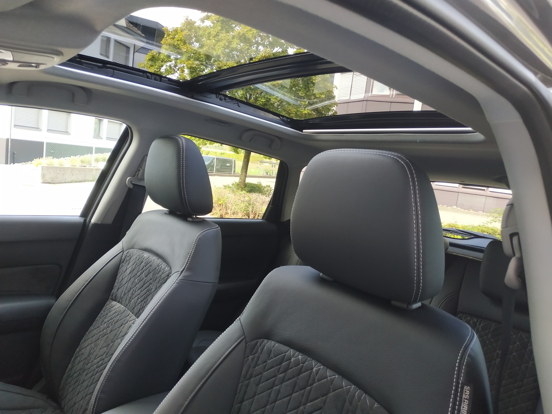SUZUKI Vitara 1.4 Boosterjet Compact Top 4x4 Hybrid Automatic-image-15