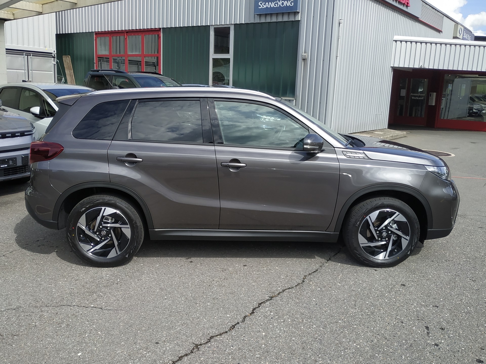 SUZUKI Vitara 1.4 Boosterjet Compact Top 4x4 Hybrid Automatic-image-5