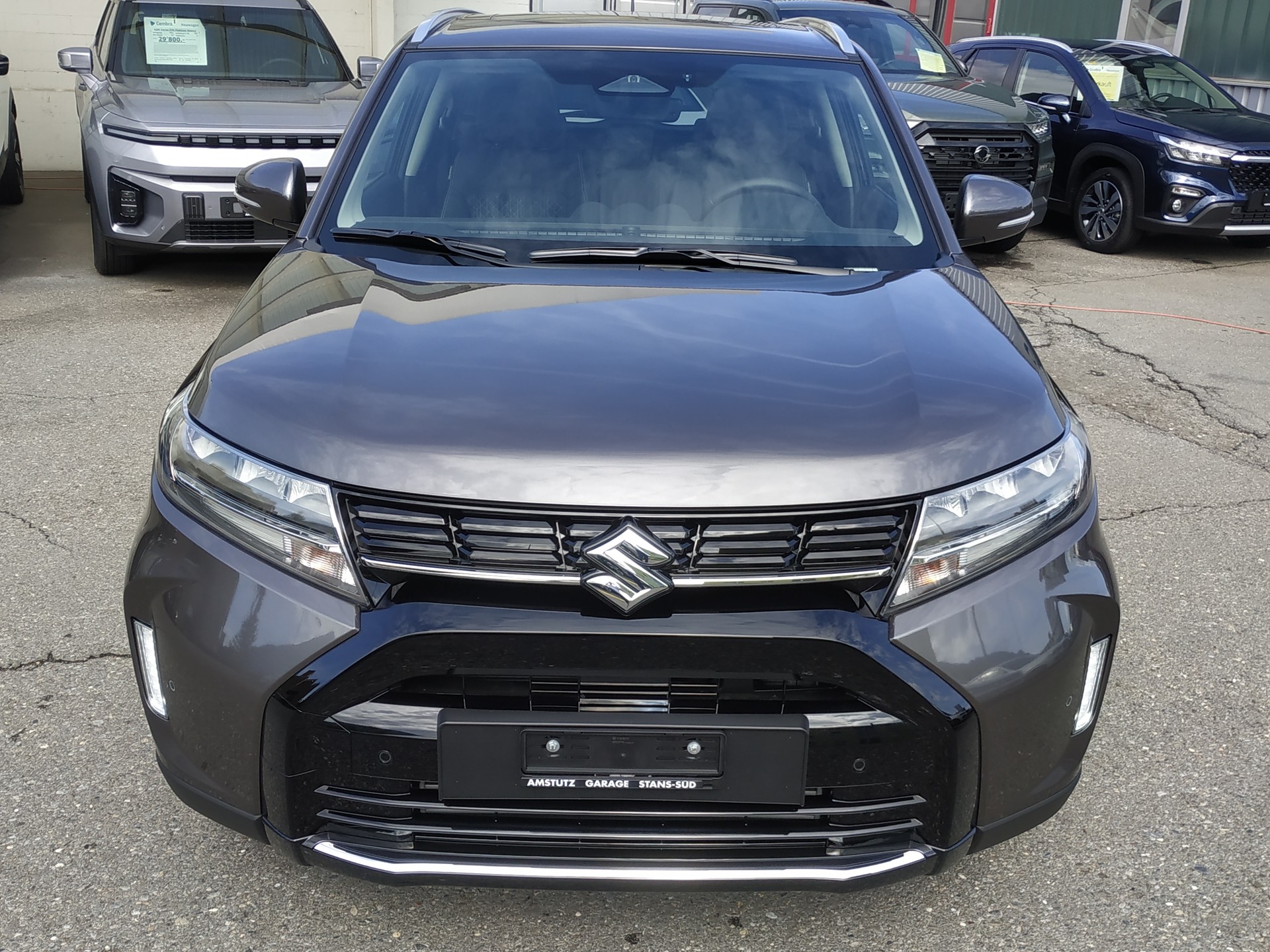SUZUKI Vitara 1.4 Boosterjet Compact Top 4x4 Hybrid Automatic-image-3