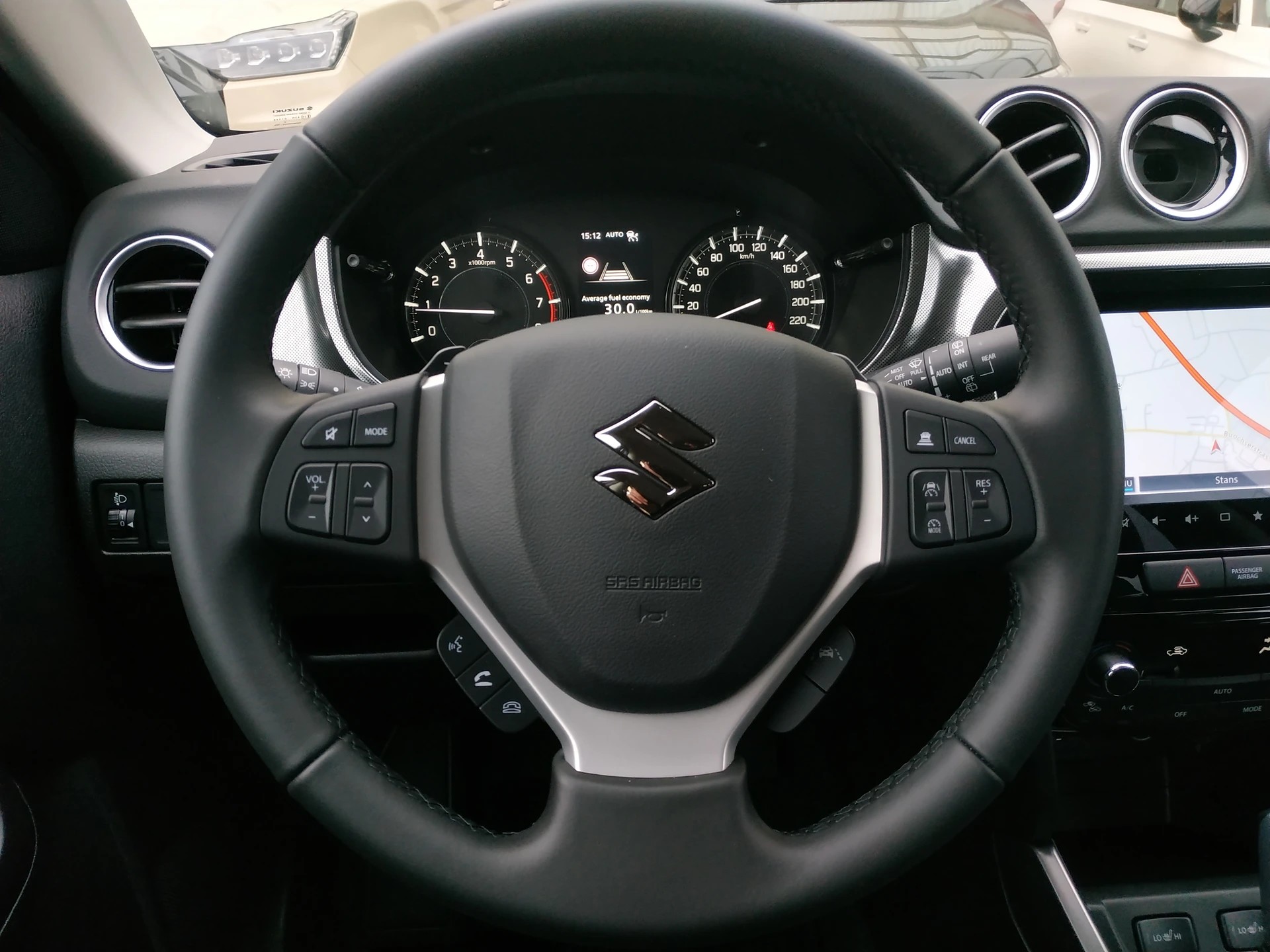 SUZUKI Vitara 1.4 Boosterjet Compact Top 4x4 Hybrid Automatic-image-16