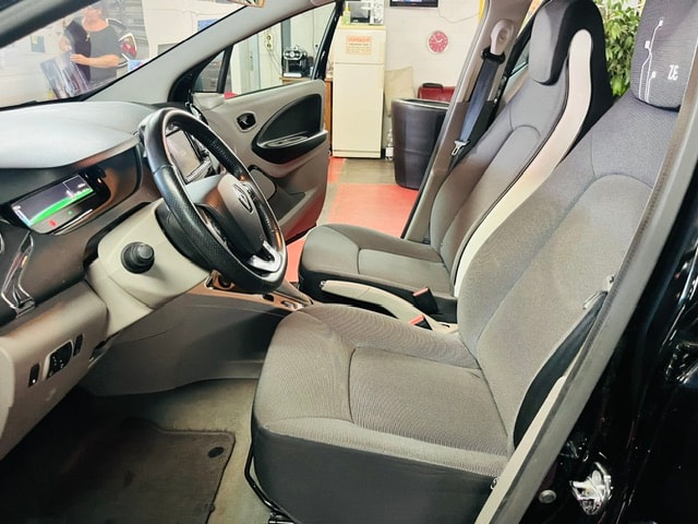RENAULT Zoe Intens R240-image-13