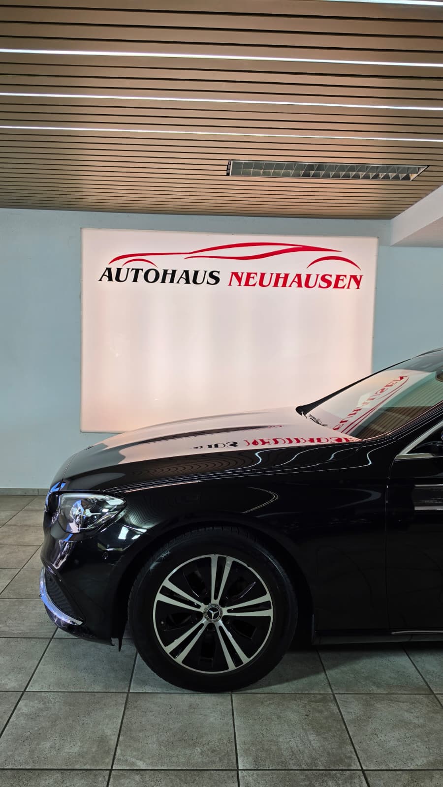 MERCEDES-BENZ E 220 d T Avantgarde 9G-Tronic, SCHWEIZER FAHRZEUG, TOP AUSSTATTUNG, FRISCH AB MFK-image-4