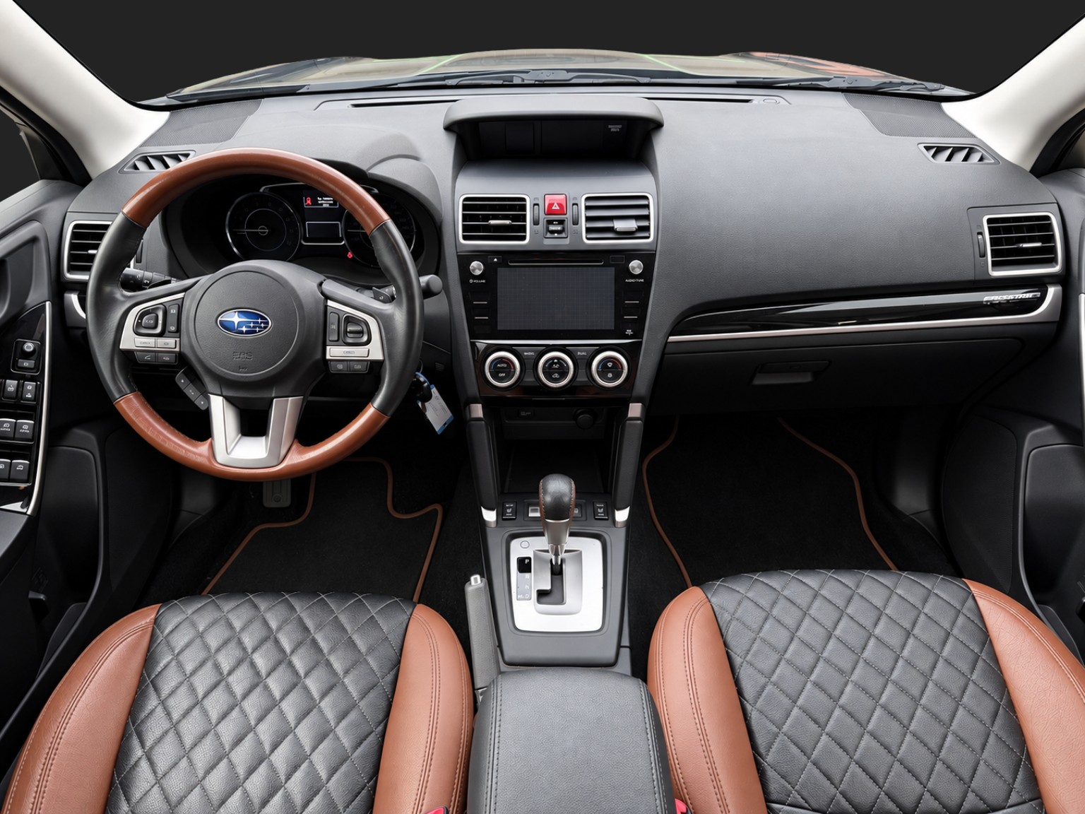 SUBARU Forester 2.0i Swiss Tabacco Edition Lineartronic-image-15