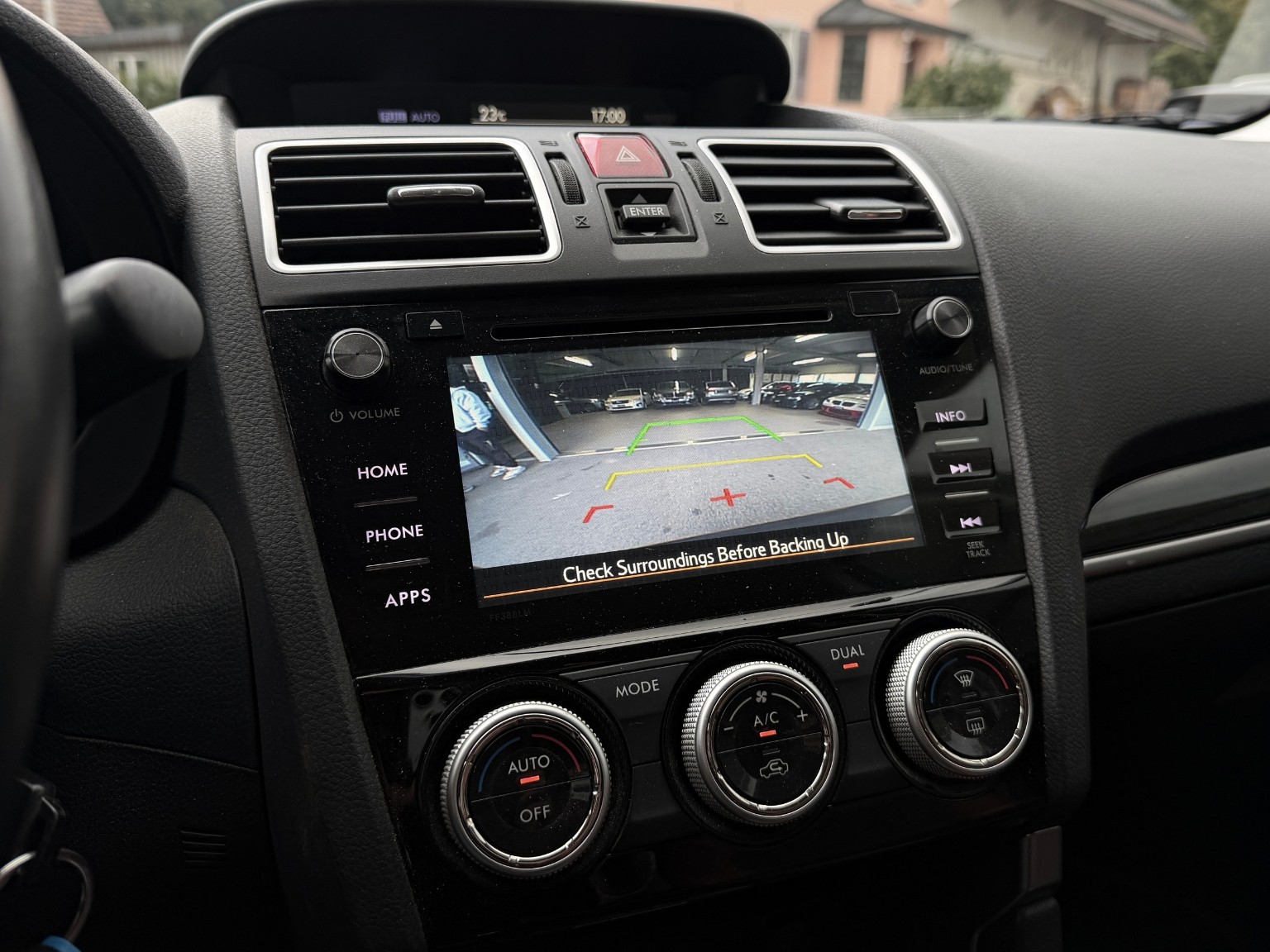 SUBARU Forester 2.0i Swiss Tabacco Edition Lineartronic-image-19