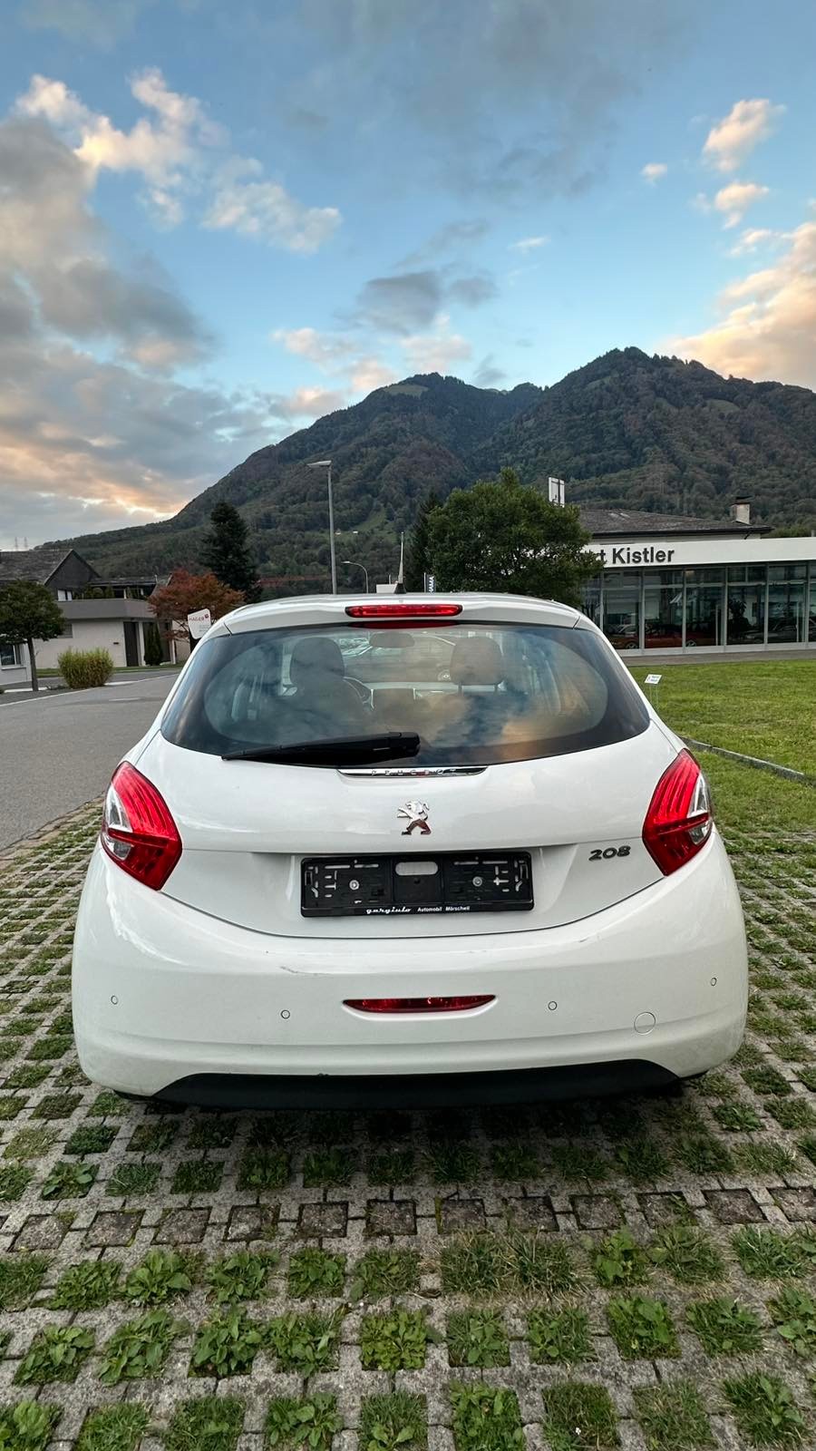 PEUGEOT 208 1.2 VTI Access-image-4