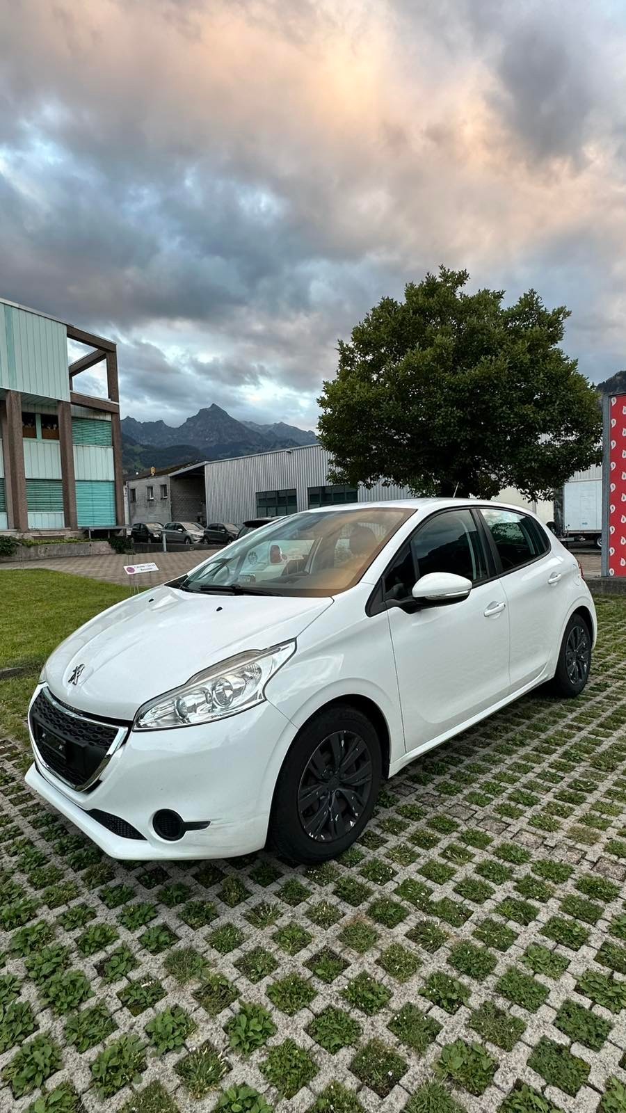 PEUGEOT 208 1.2 VTI Access-image-0
