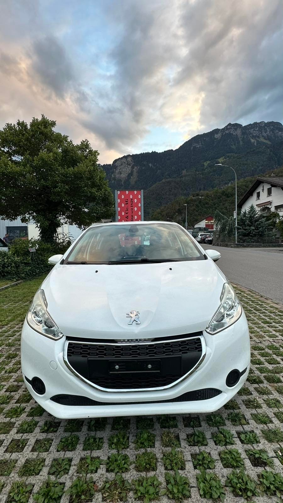 PEUGEOT 208 1.2 VTI Access-image-1