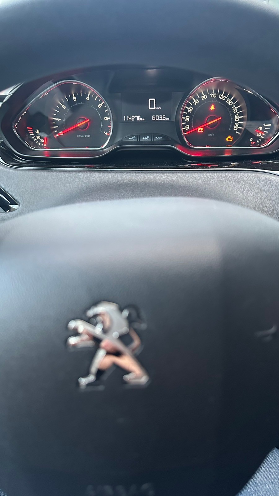 PEUGEOT 208 1.2 VTI Access-image-9