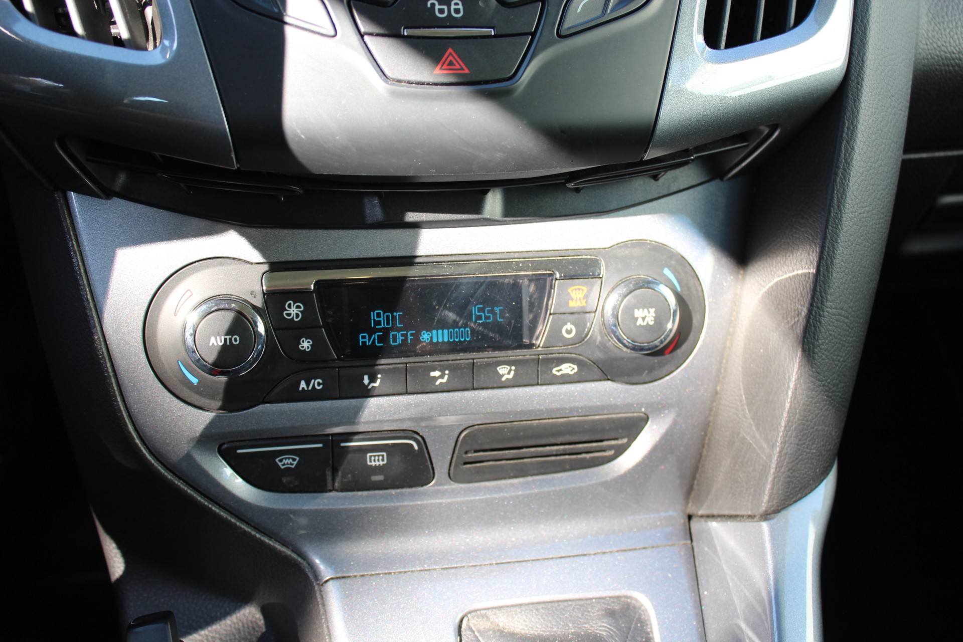 FORD Focus 2.0 TDCi Titanium PowerShift-image-6