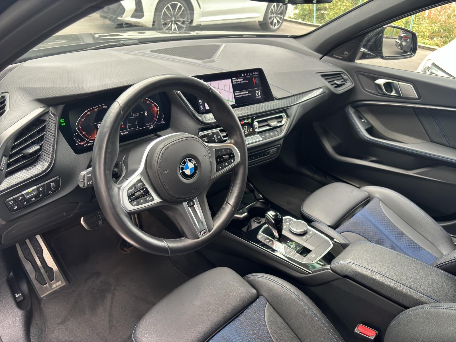 BMW 118i-image-18