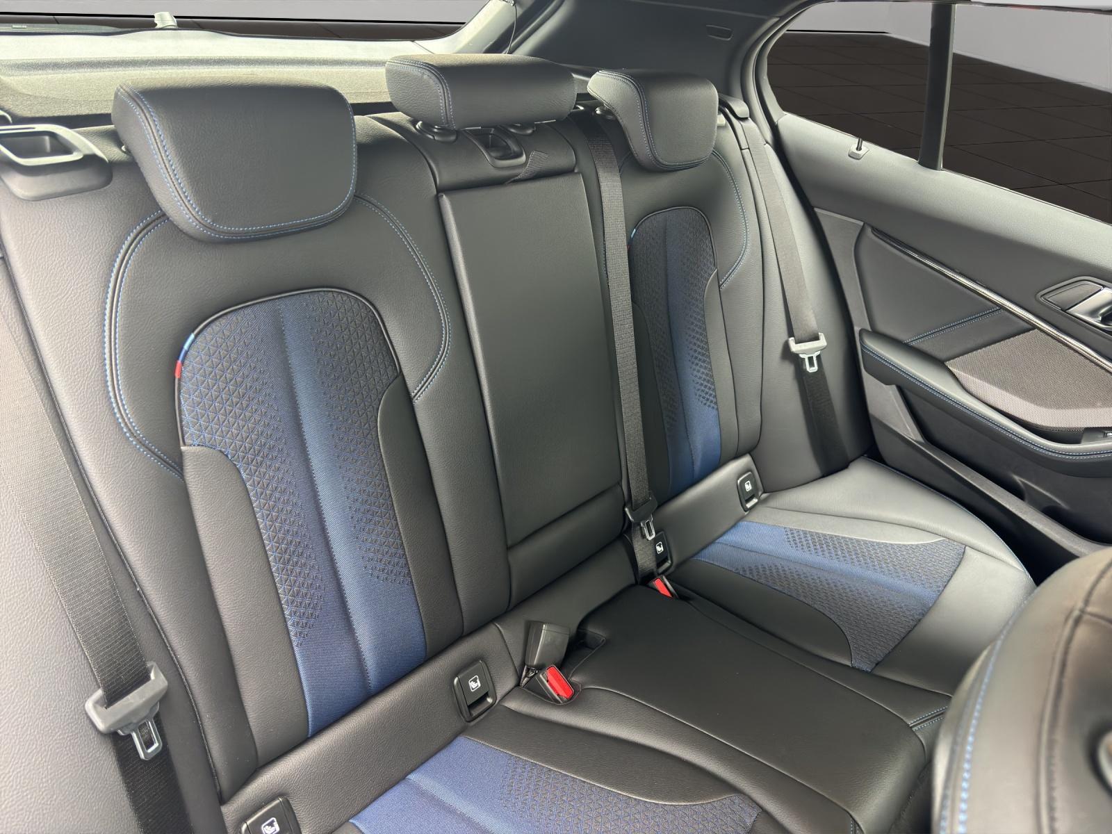 BMW 118i-image-19