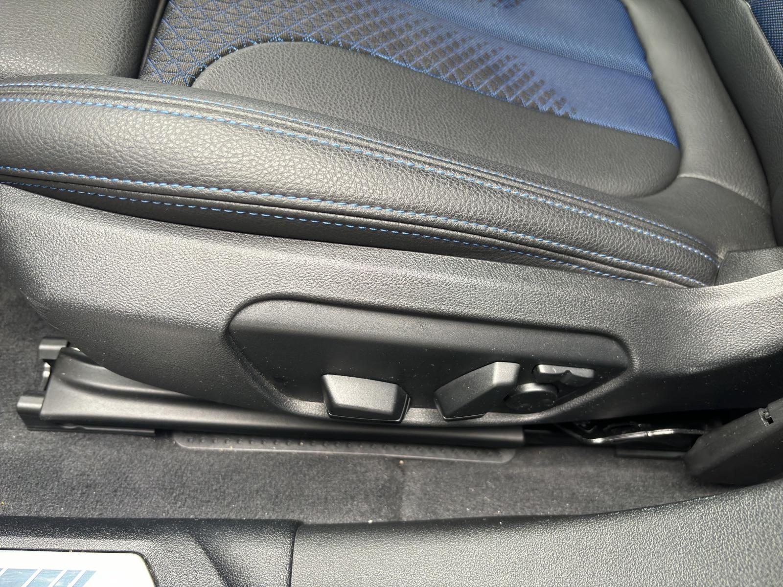 BMW 118i-image-23