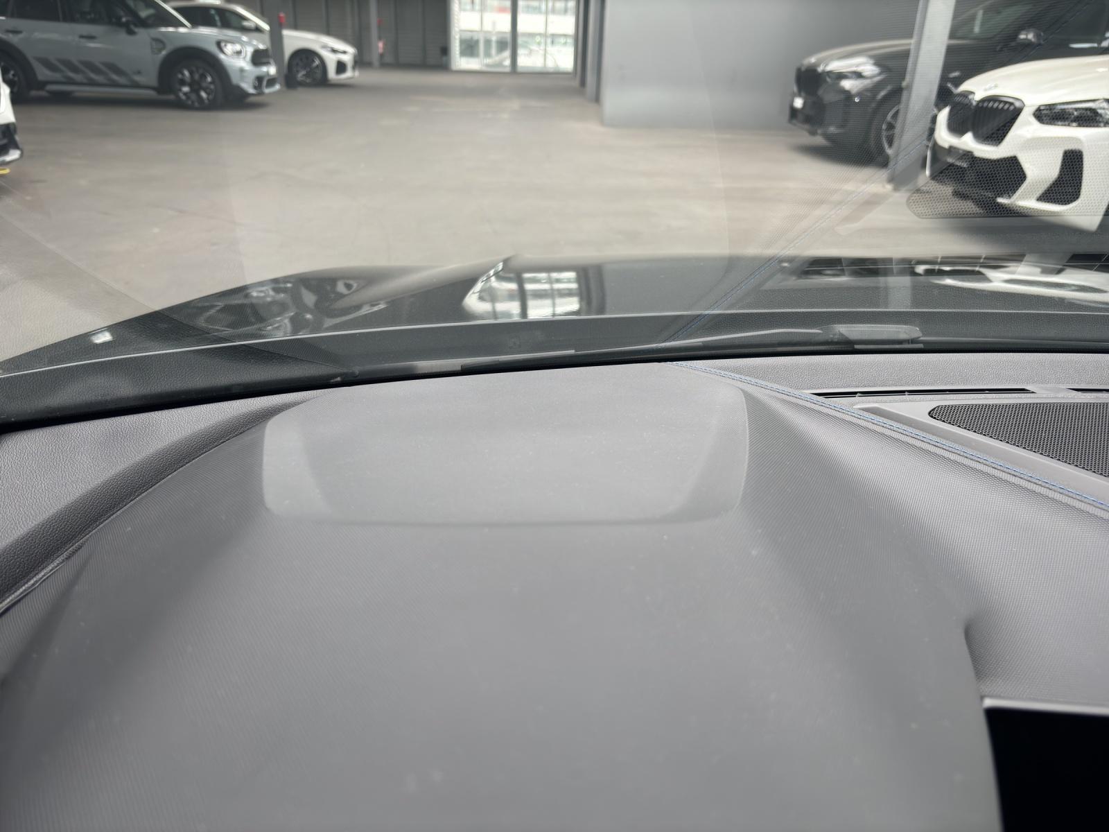 BMW 118i-image-14